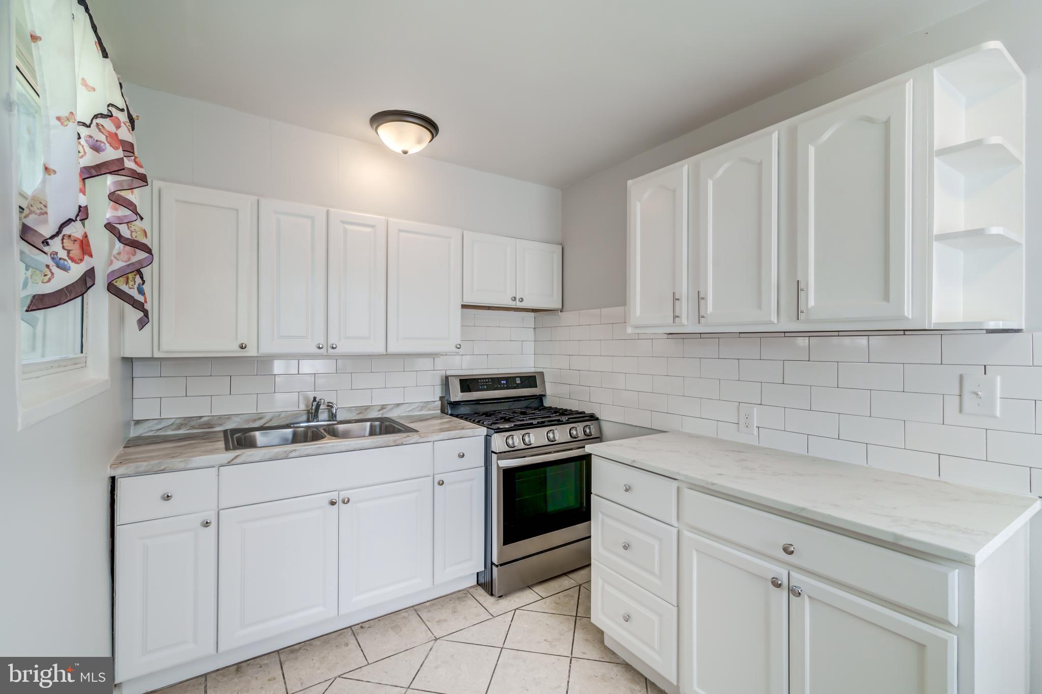 WASHINGTON SUBURBAN HOME - Residential