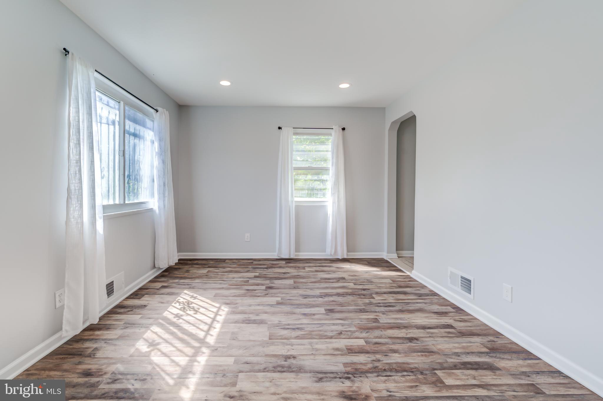 WASHINGTON SUBURBAN HOME - Residential