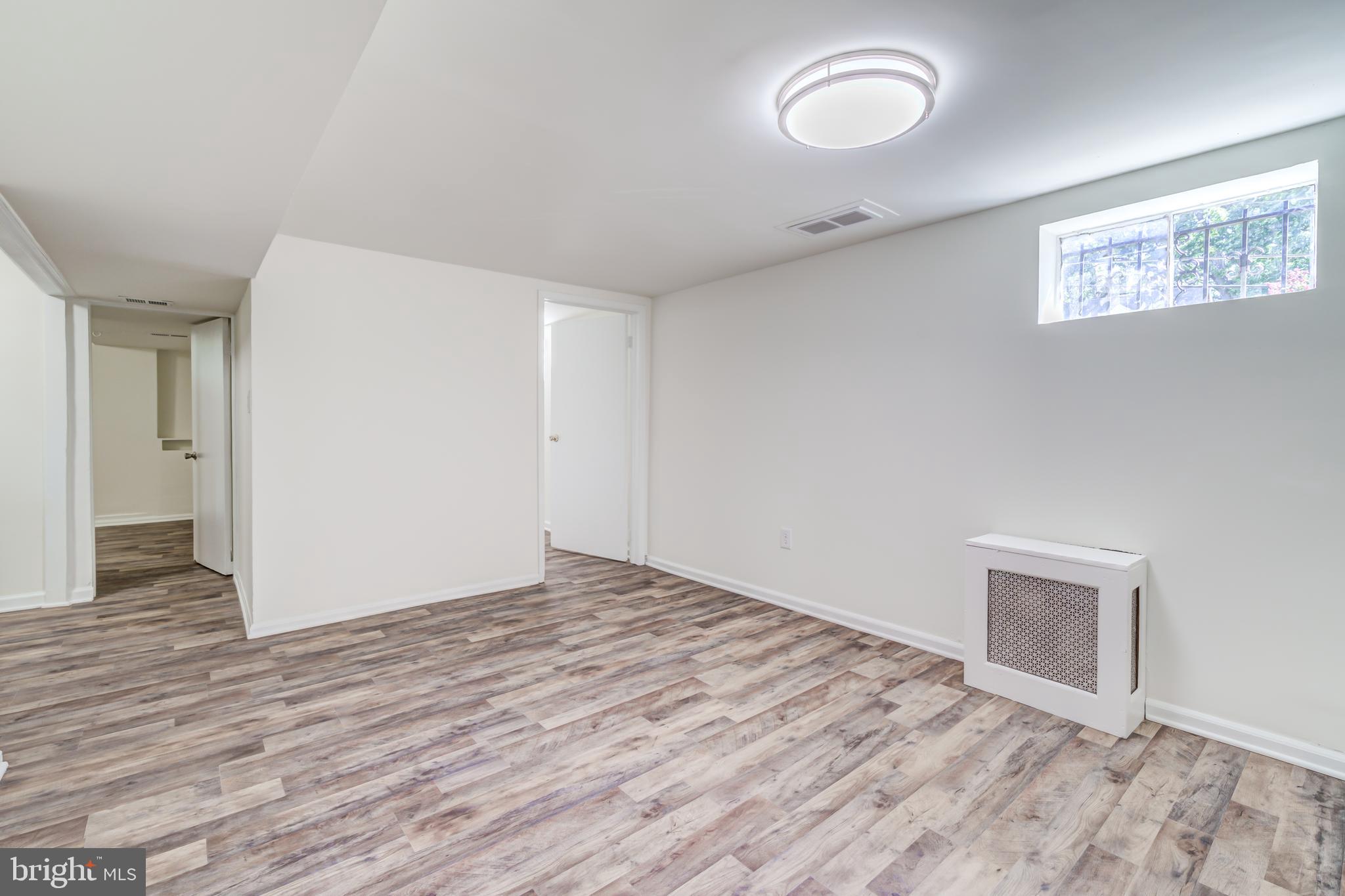 WASHINGTON SUBURBAN HOME - Residential