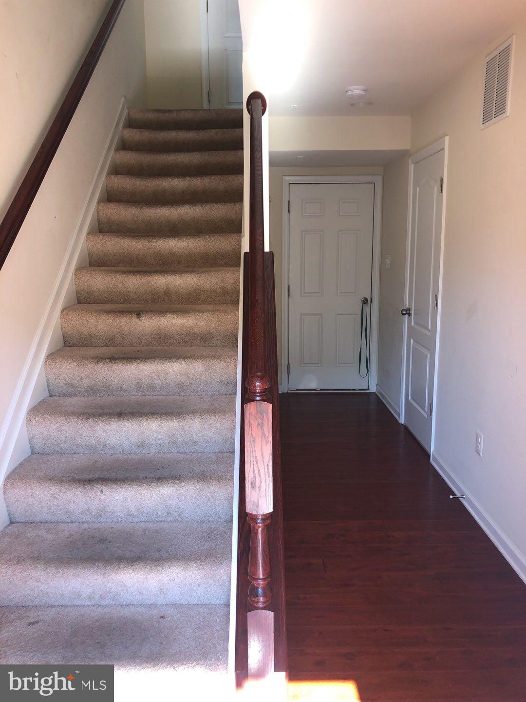 OXFORD SQUARE - Residential Lease