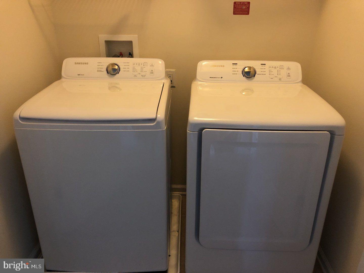 OXFORD SQUARE - Residential Lease