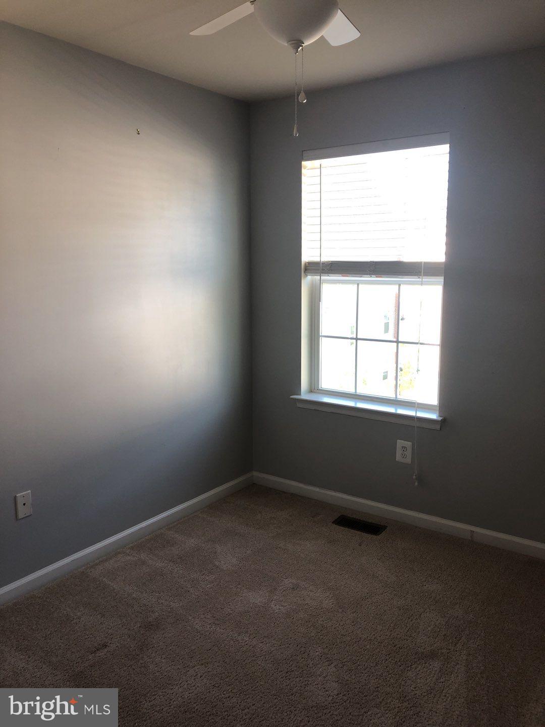 OXFORD SQUARE - Residential Lease