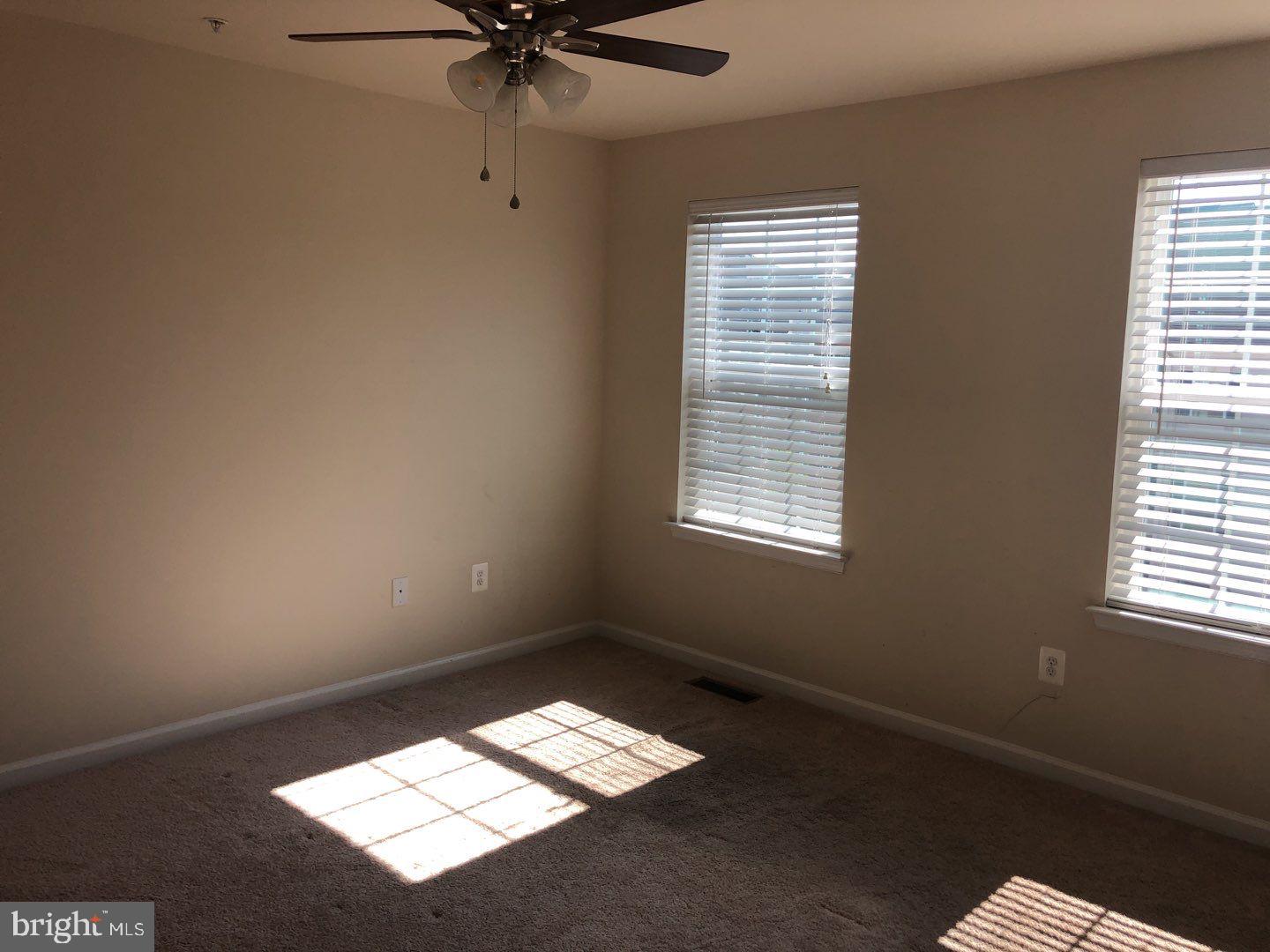 OXFORD SQUARE - Residential Lease