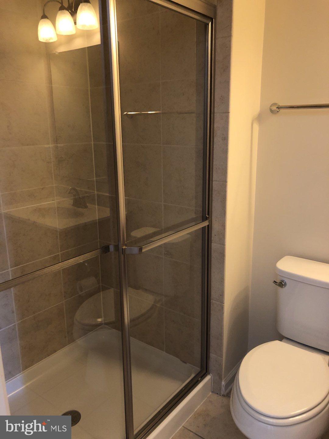 OXFORD SQUARE - Residential Lease