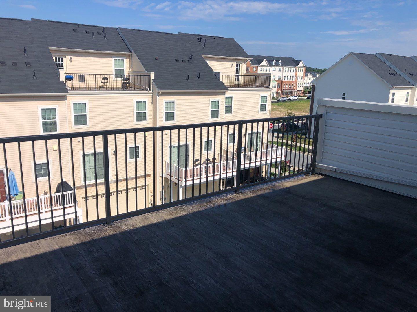 OXFORD SQUARE - Residential Lease