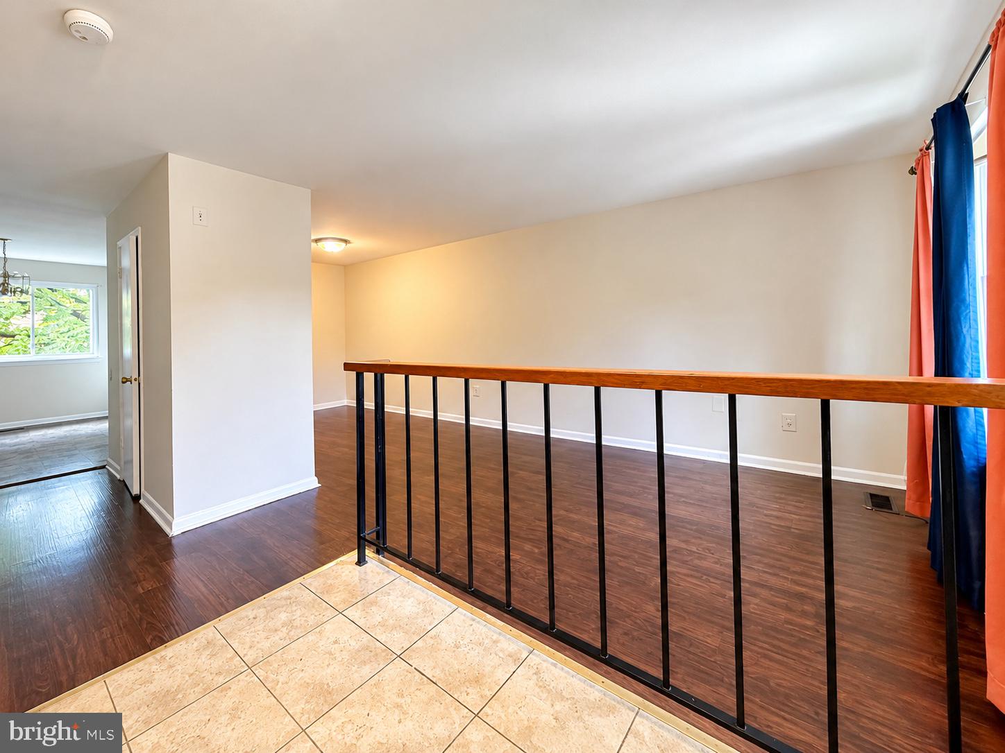 1002 BARNABY TERRACE SE