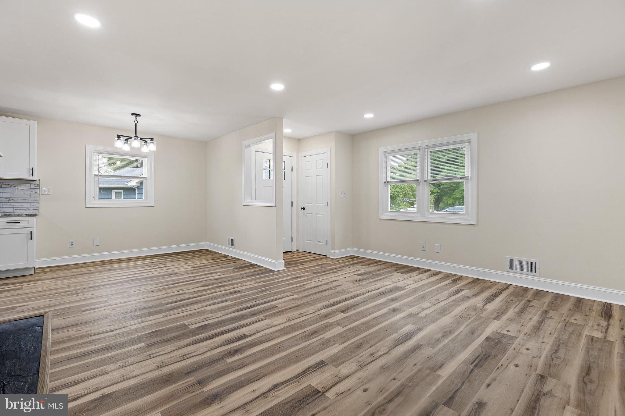 17 VARMAR DRIVE