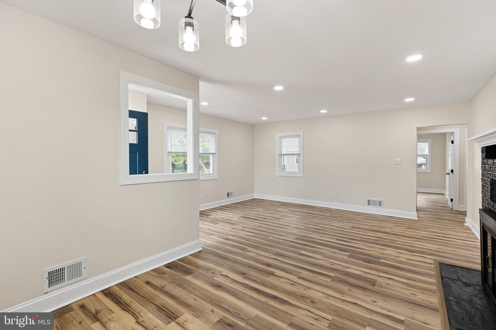 17 VARMAR DRIVE