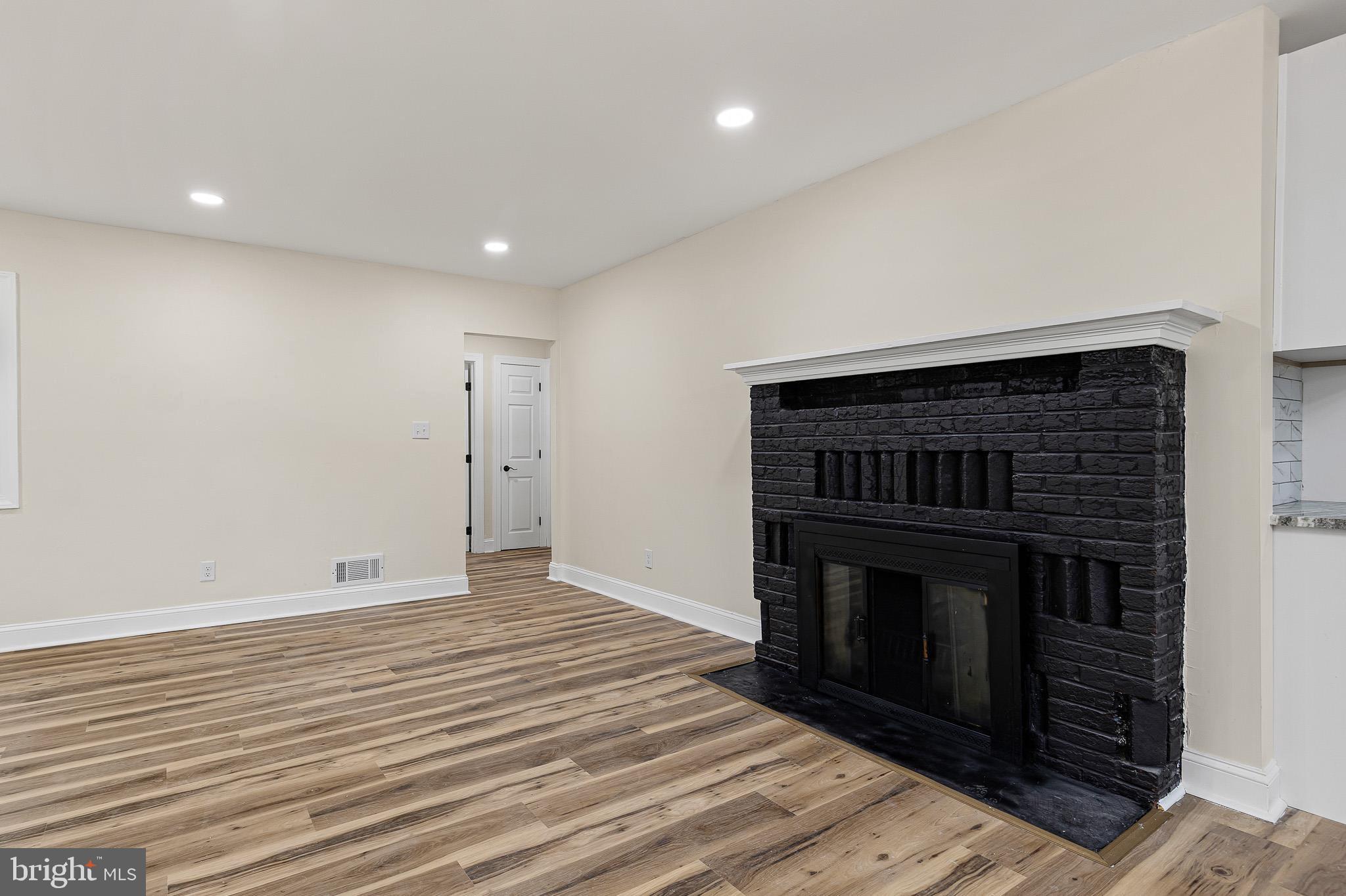 17 VARMAR DRIVE