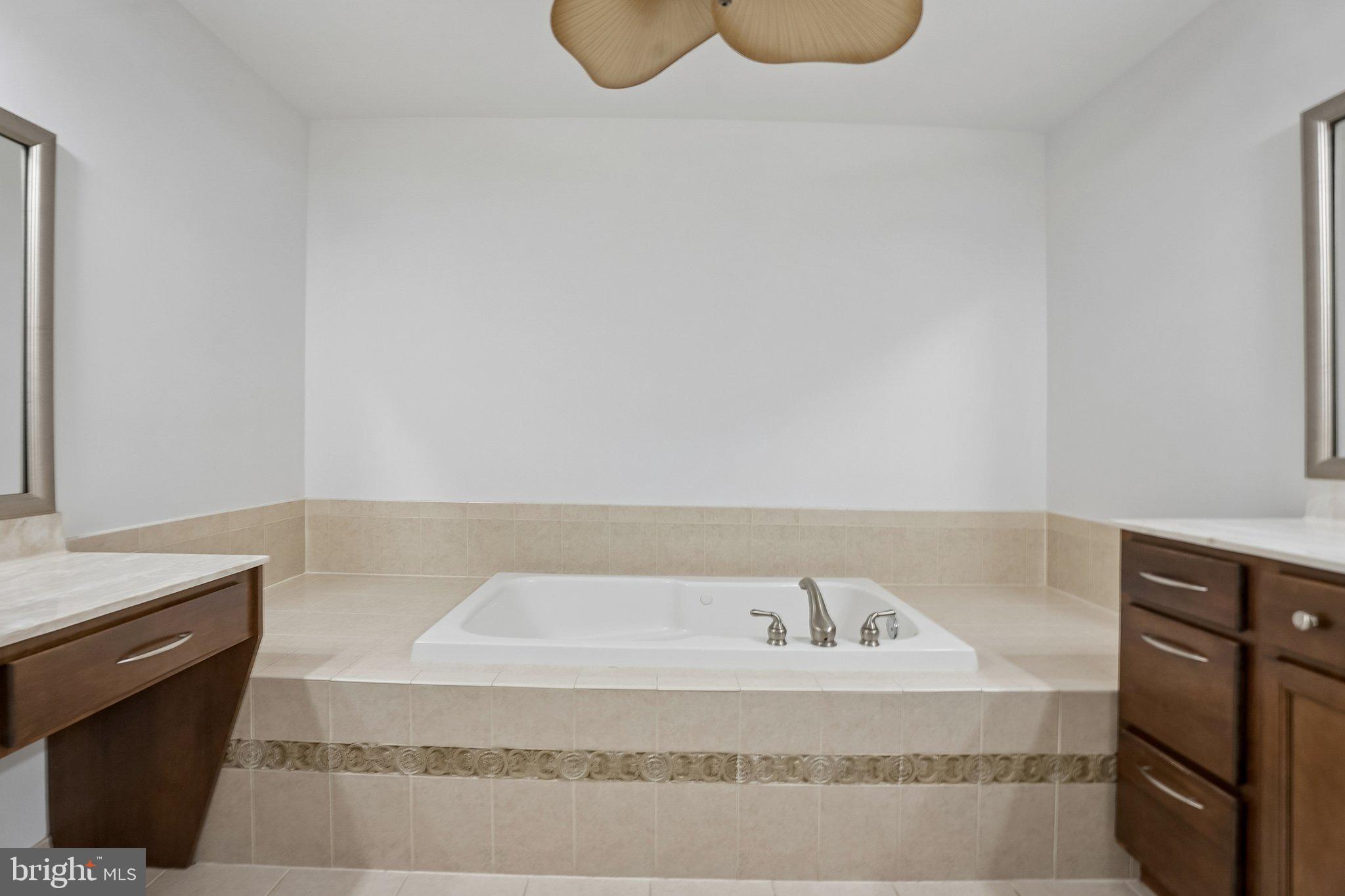 HILLCREST GLEN - Residential