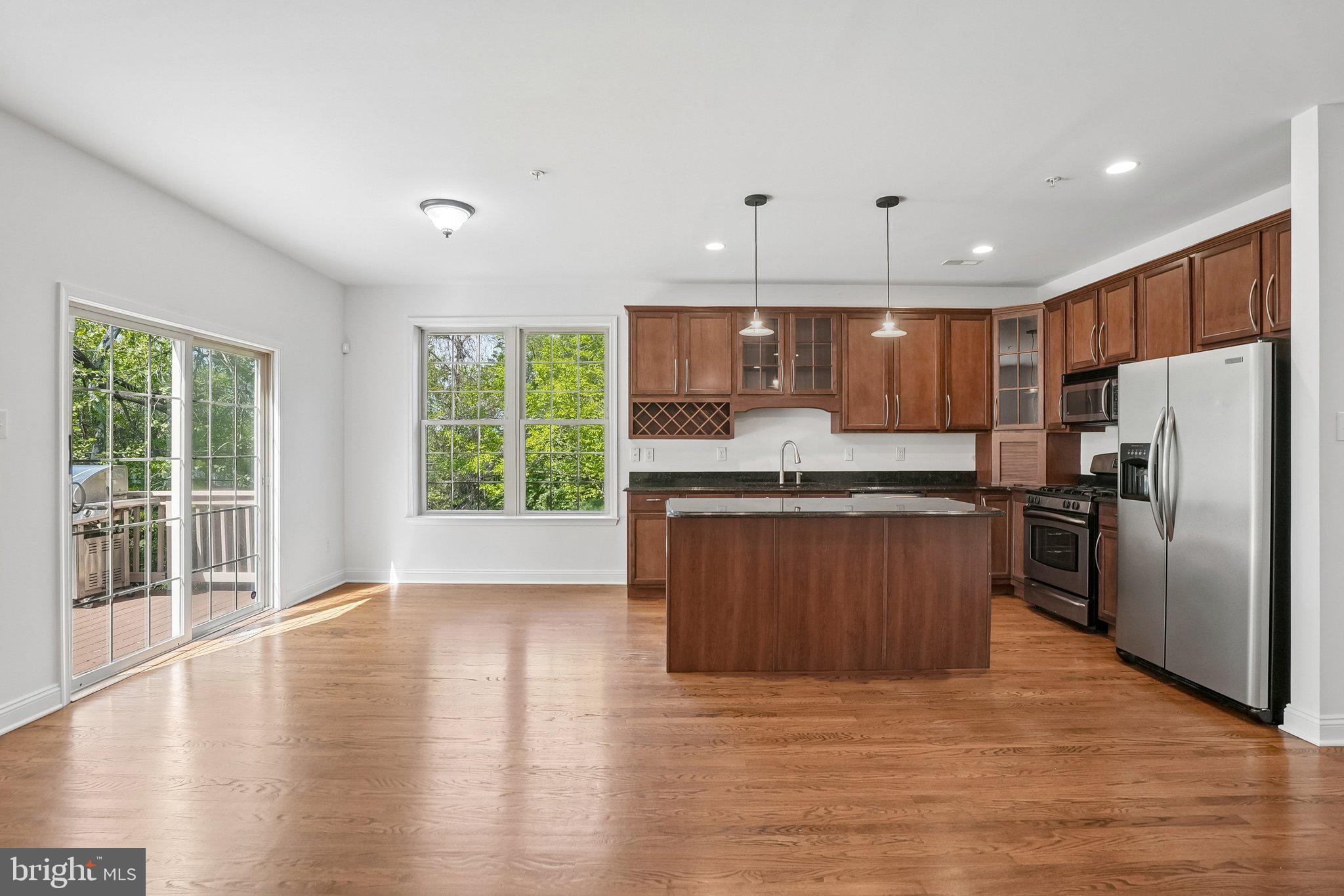 HILLCREST GLEN - Residential