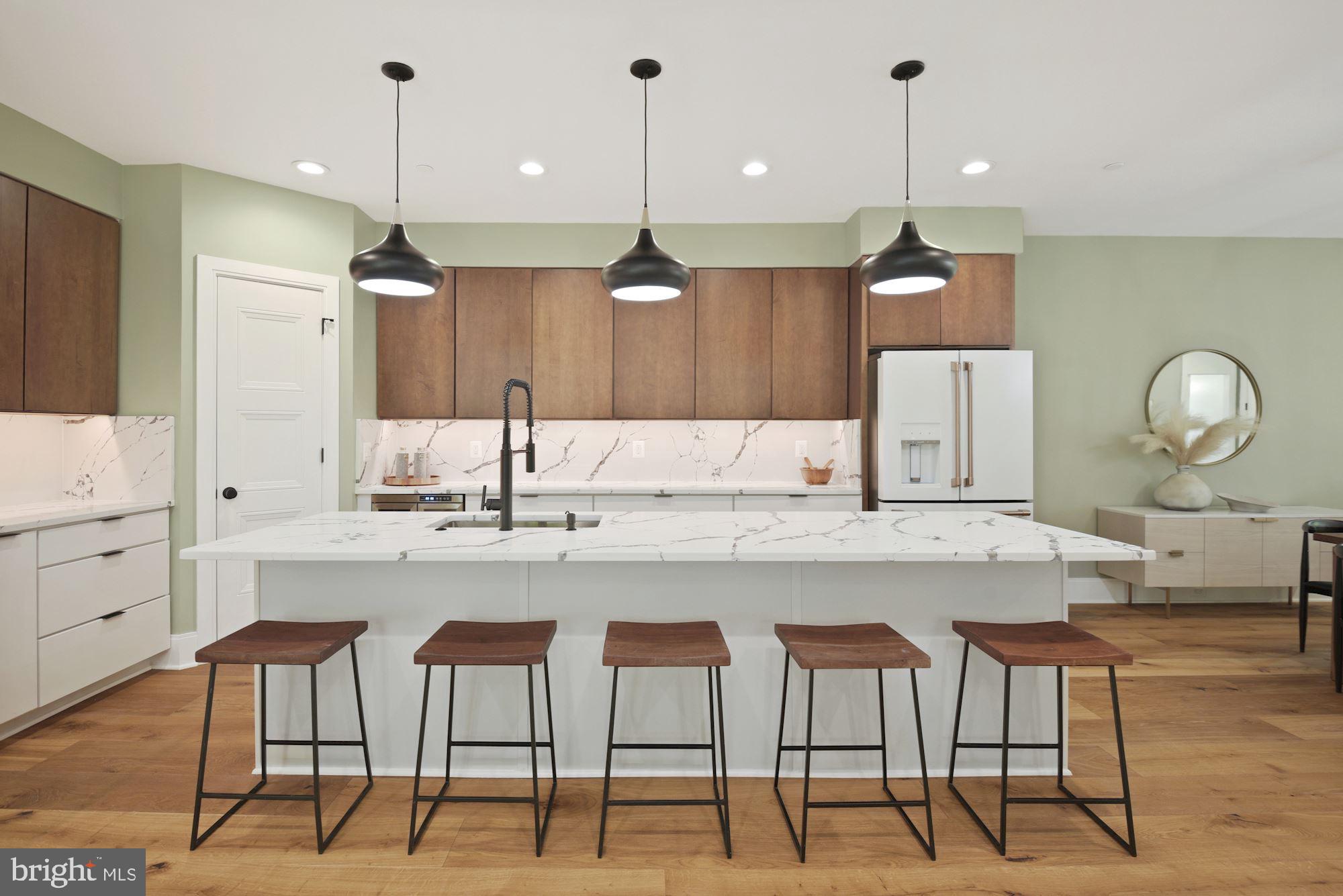 CHEVY CHASE - Residential