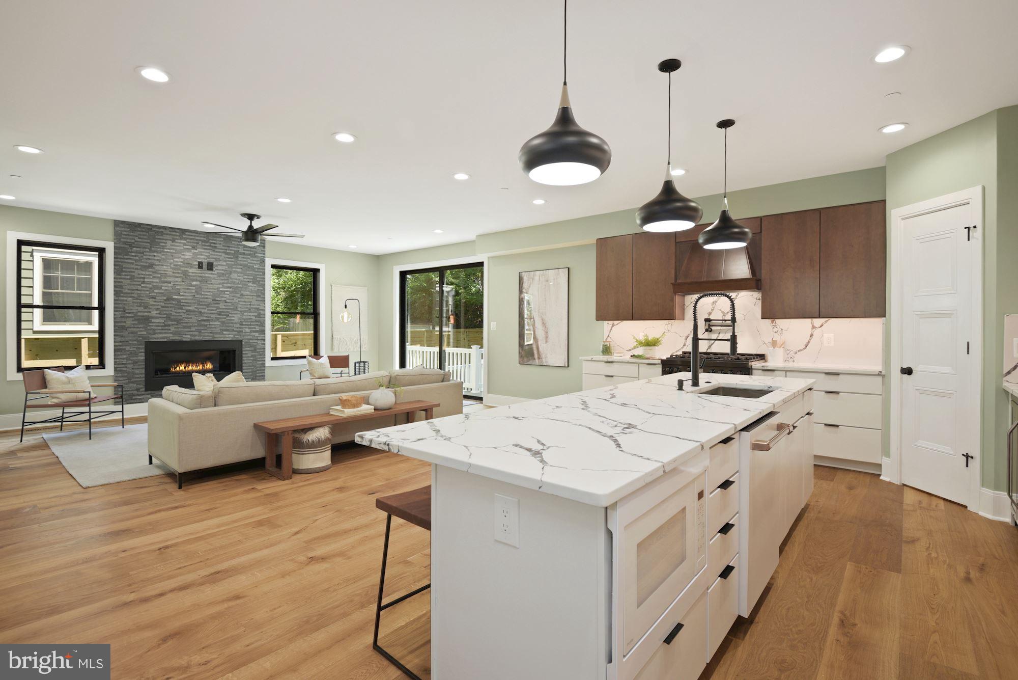 CHEVY CHASE - Residential