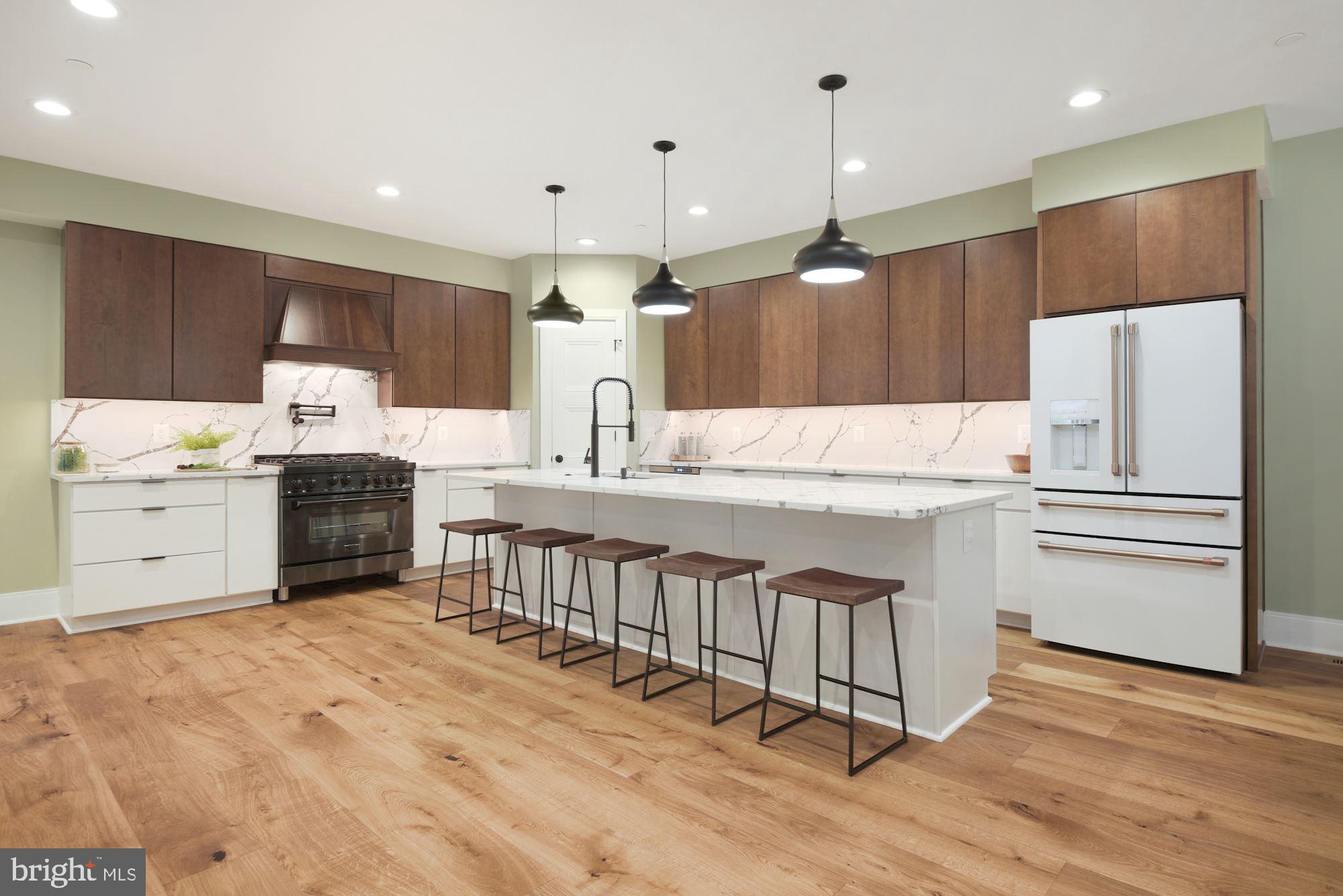 CHEVY CHASE - Residential