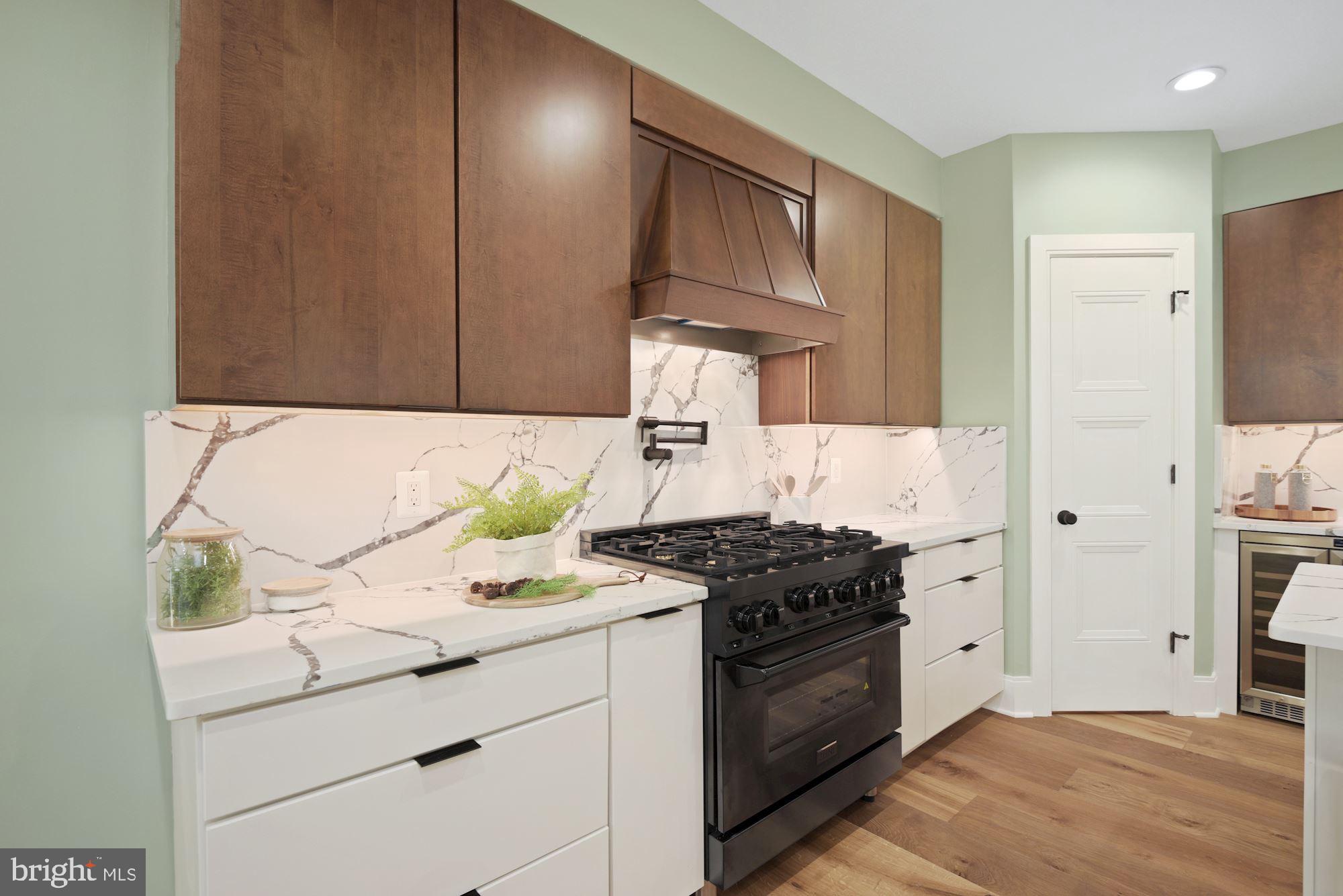 CHEVY CHASE - Residential