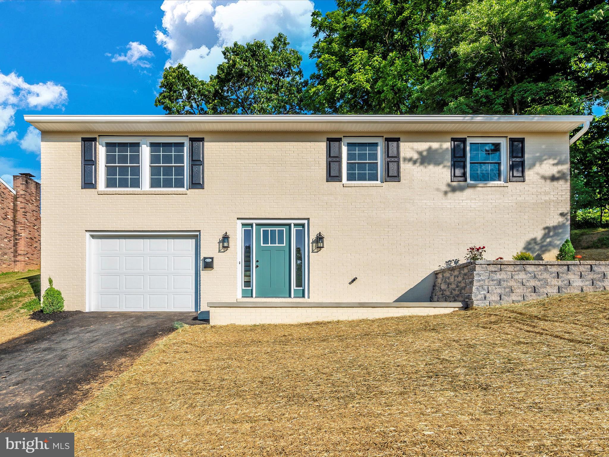 WOODMOOR - Residential