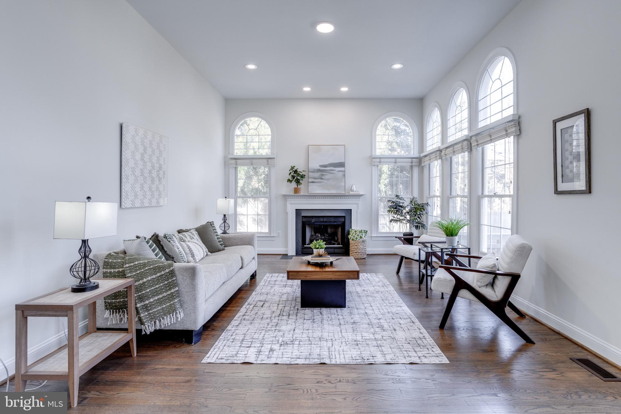 8100 BANNERWOOD COURT