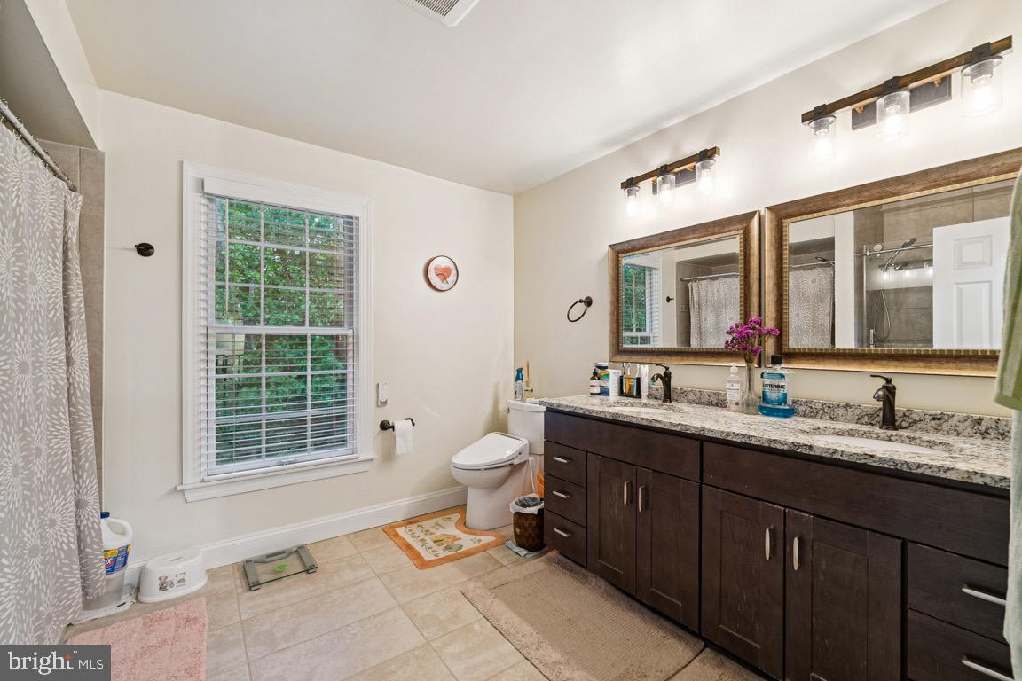 LANGLEY OAKS - Residential