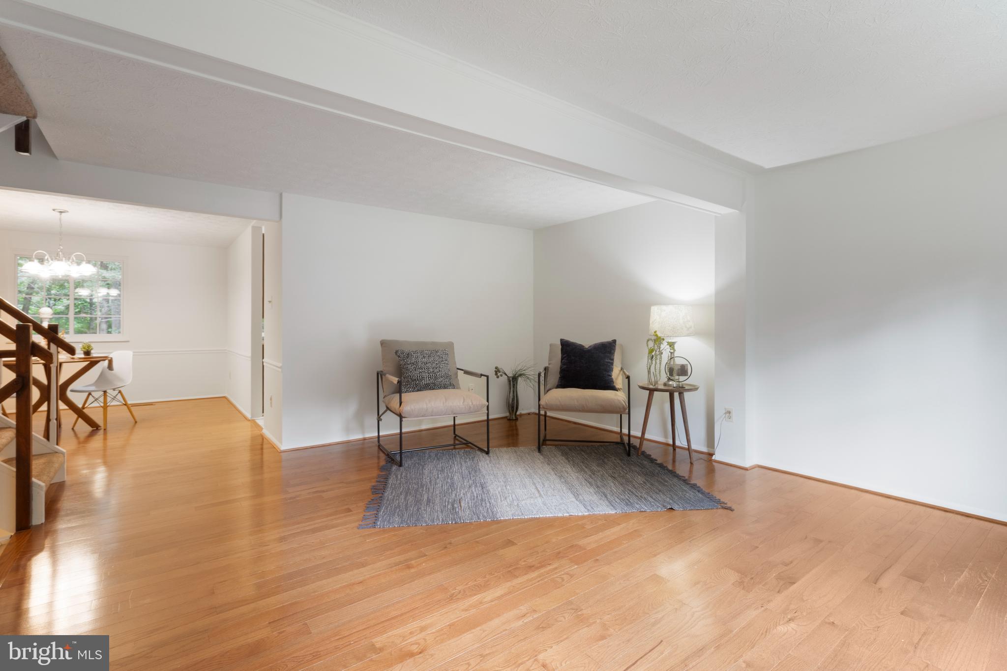 2323 MIDDLE CREEK LANE