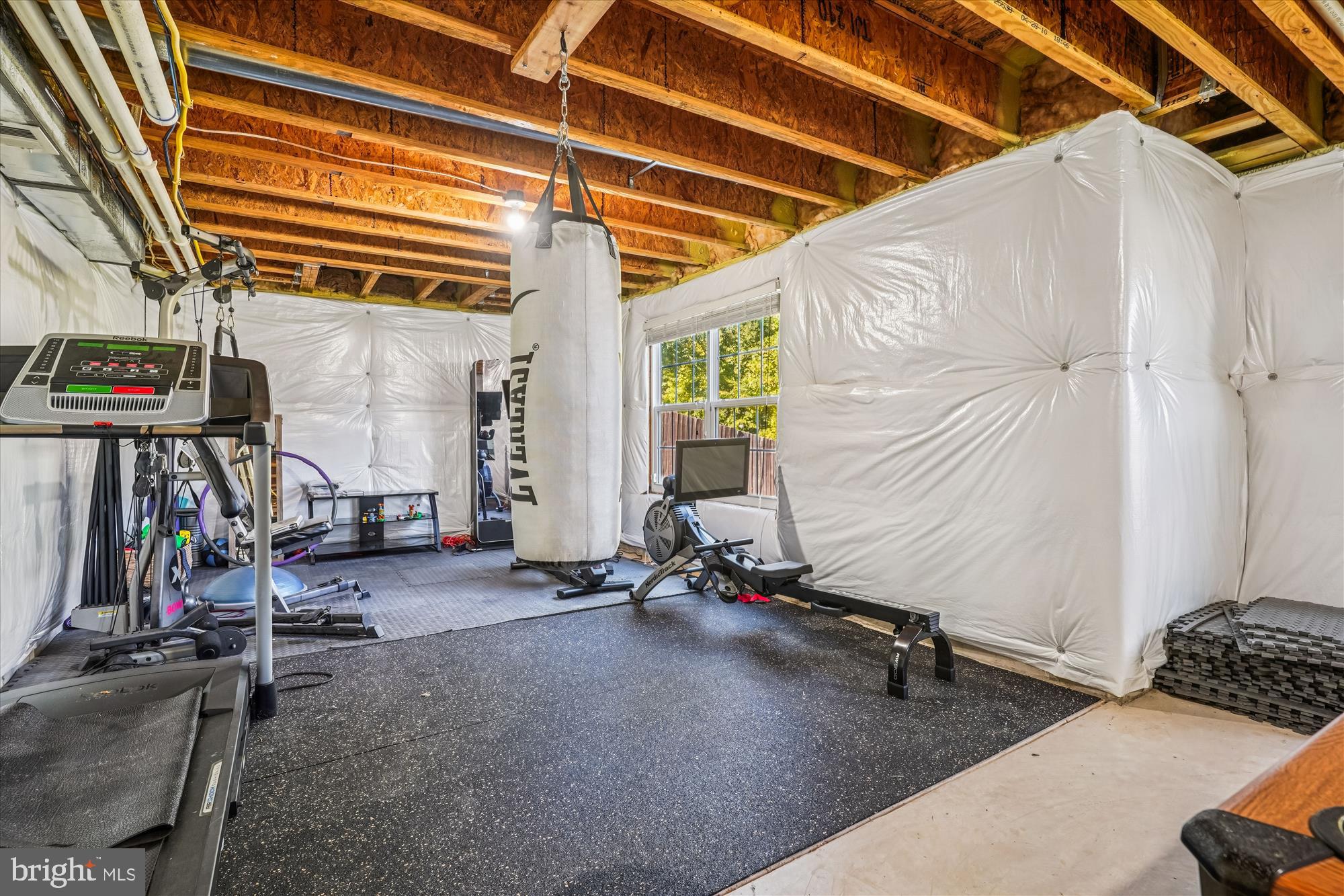 EAGLES POINTE - Residential