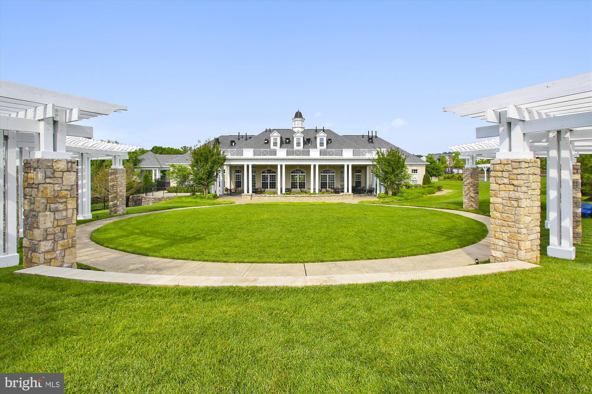 EAGLES POINTE - Residential