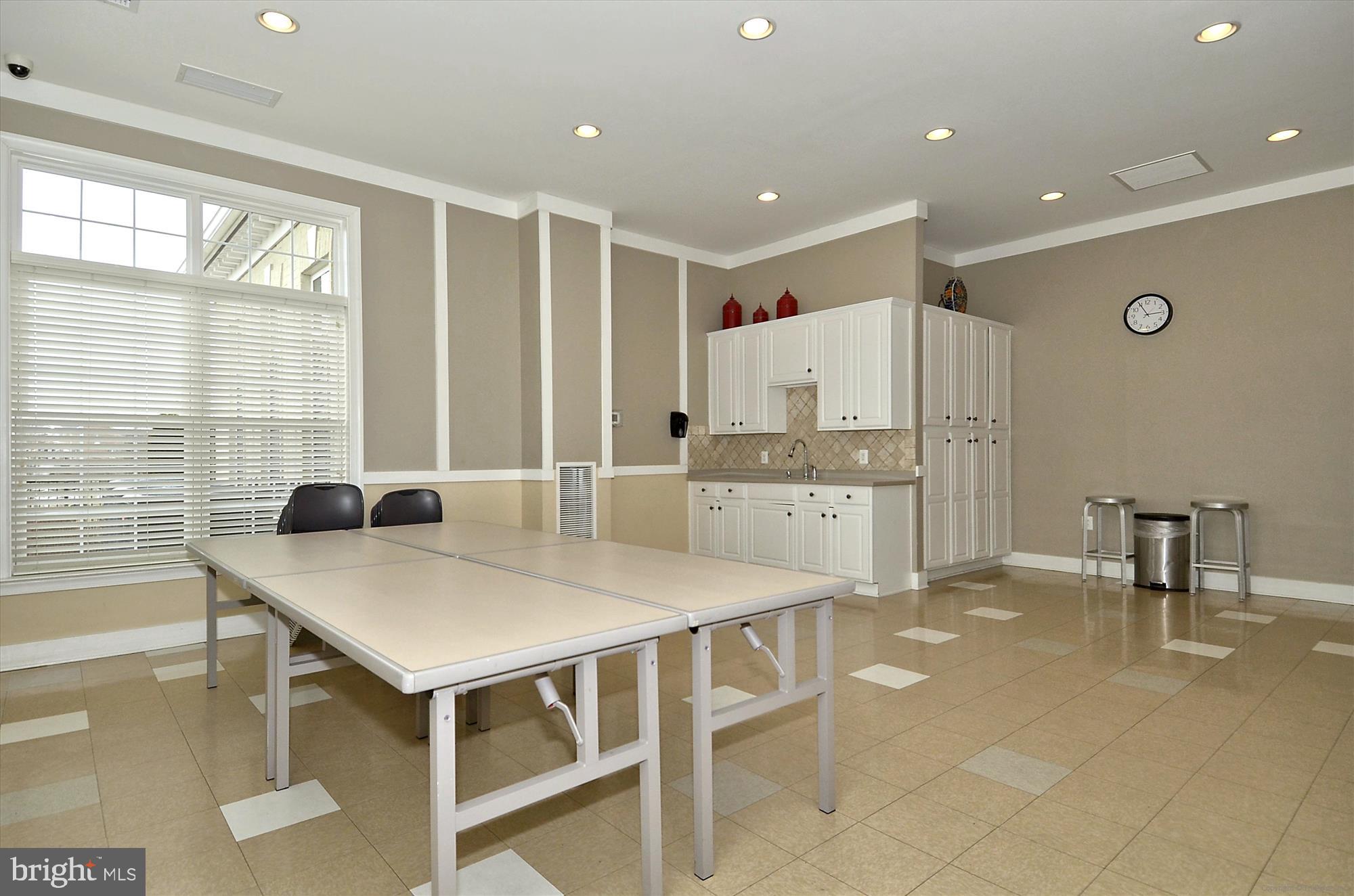 EAGLES POINTE - Residential