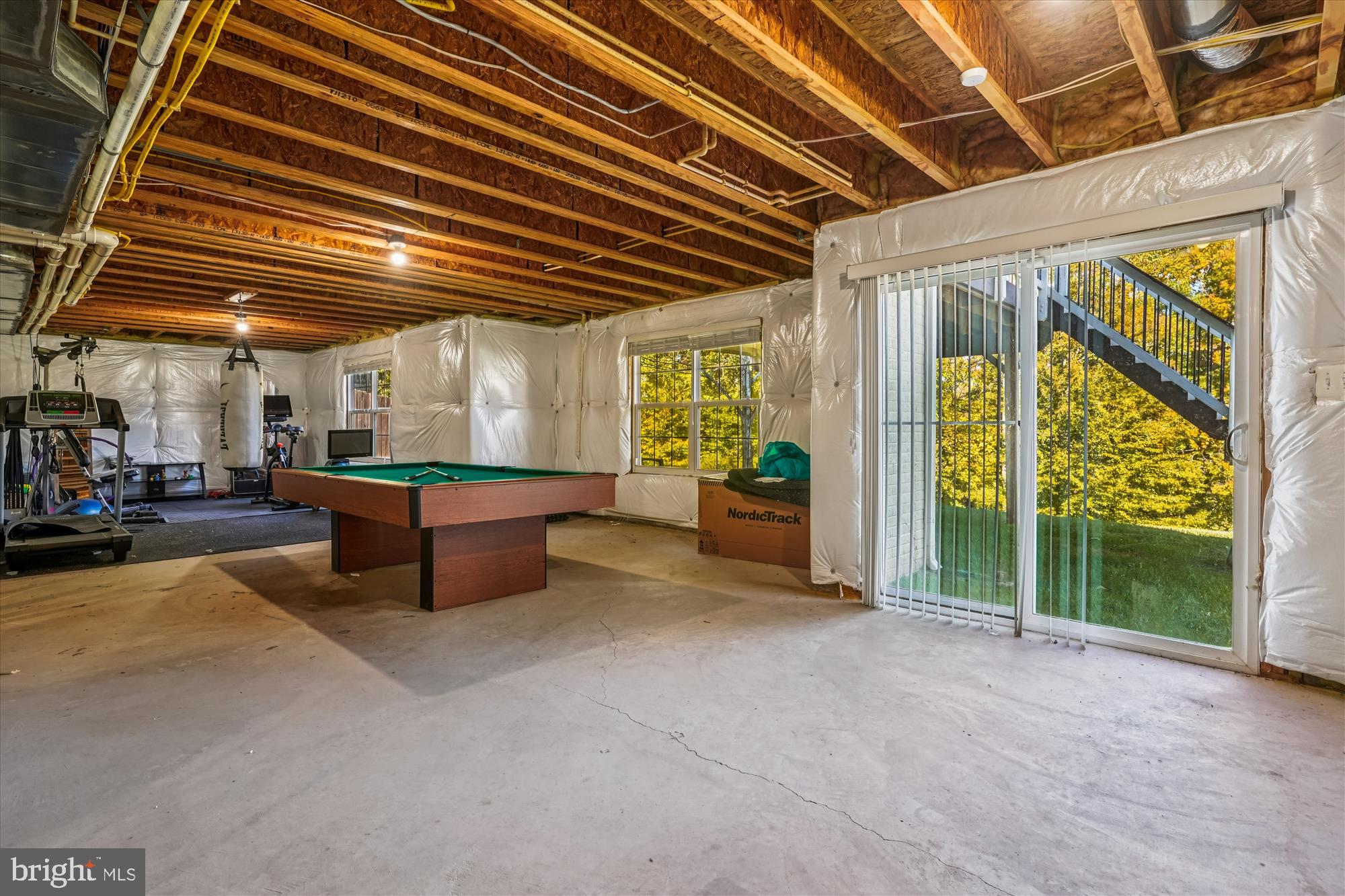 EAGLES POINTE - Residential