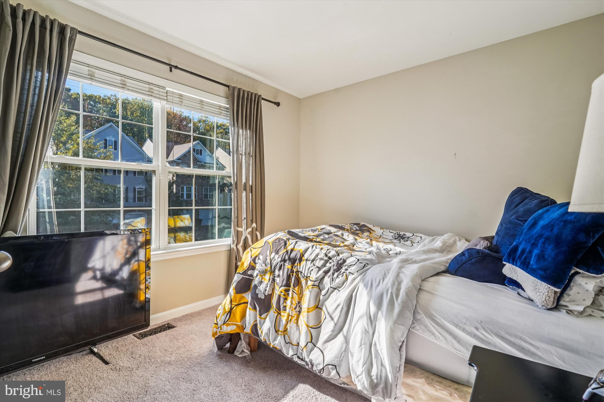 EAGLES POINTE - Residential