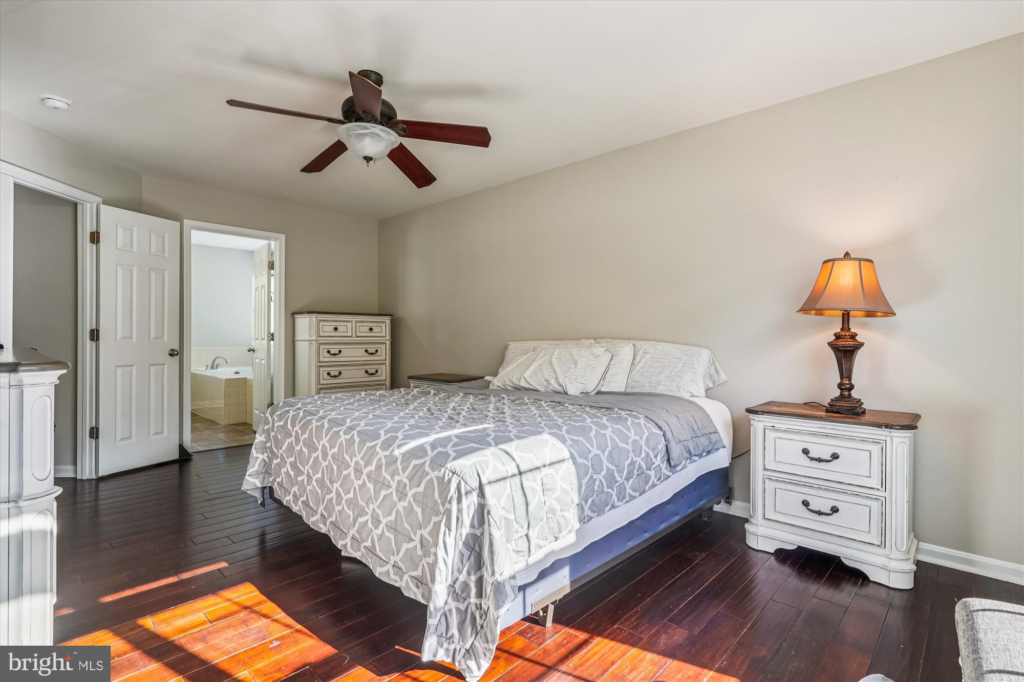 EAGLES POINTE - Residential