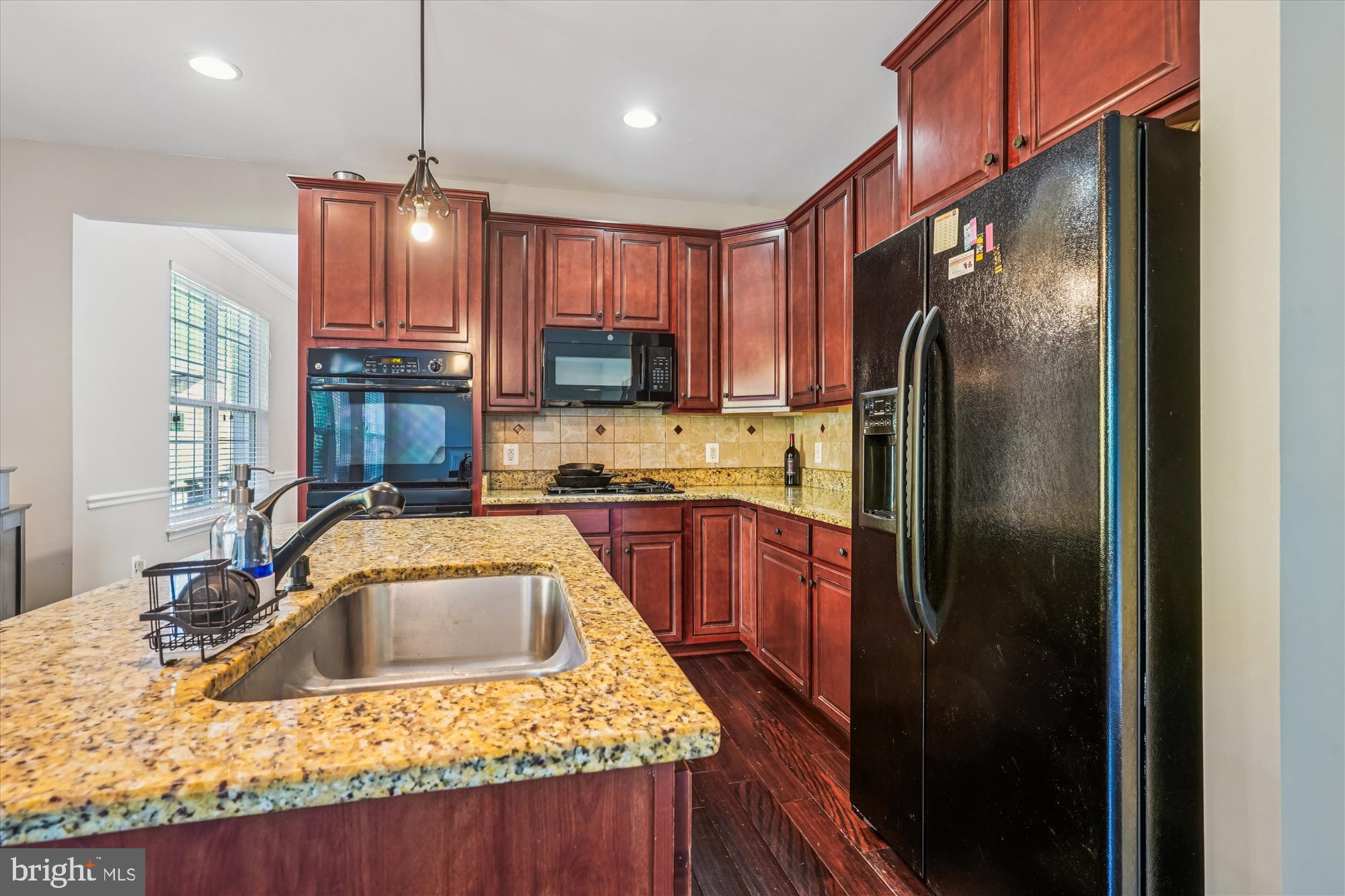 EAGLES POINTE - Residential