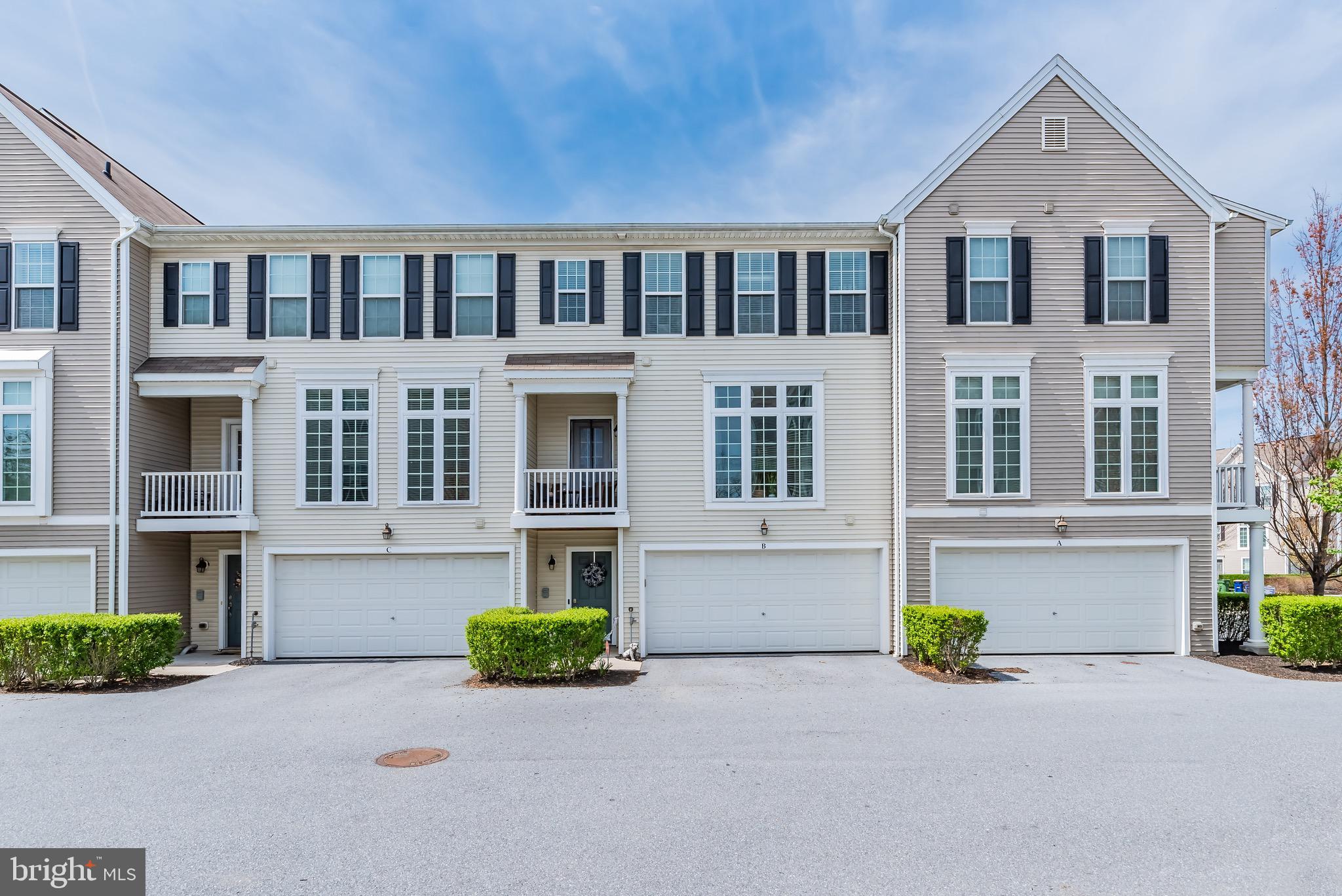 TOWNS AT MERIDIAN - Residential Lease