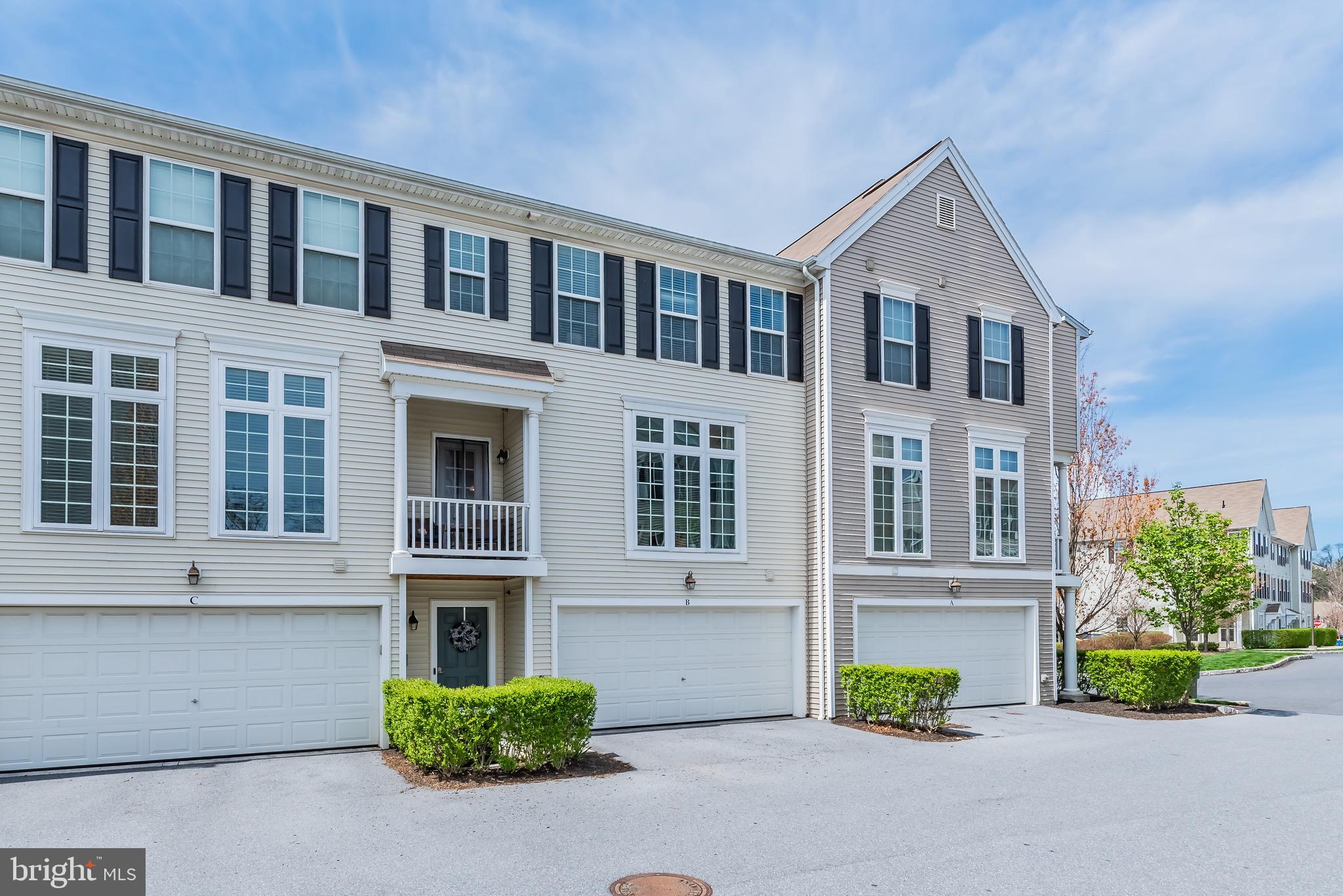 TOWNS AT MERIDIAN - Residential Lease