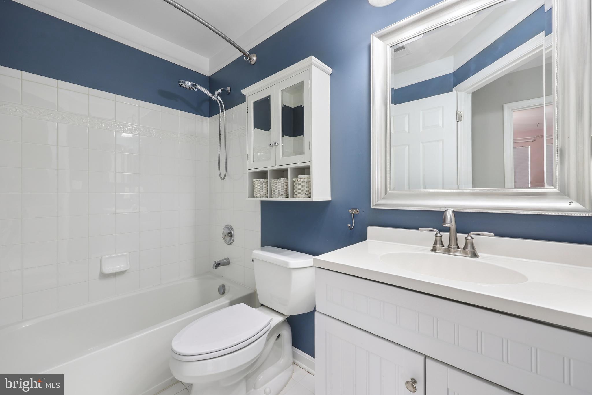 POTOMAC CROSSING - Residential