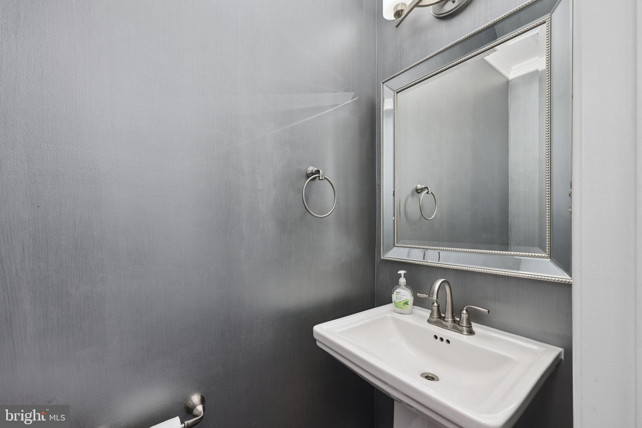 POTOMAC CROSSING - Residential