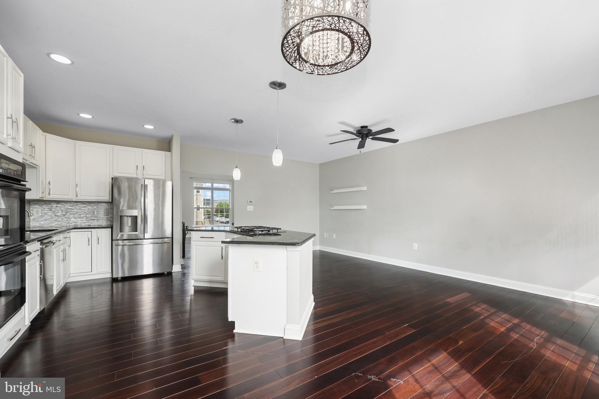 POTOMAC CROSSING - Residential