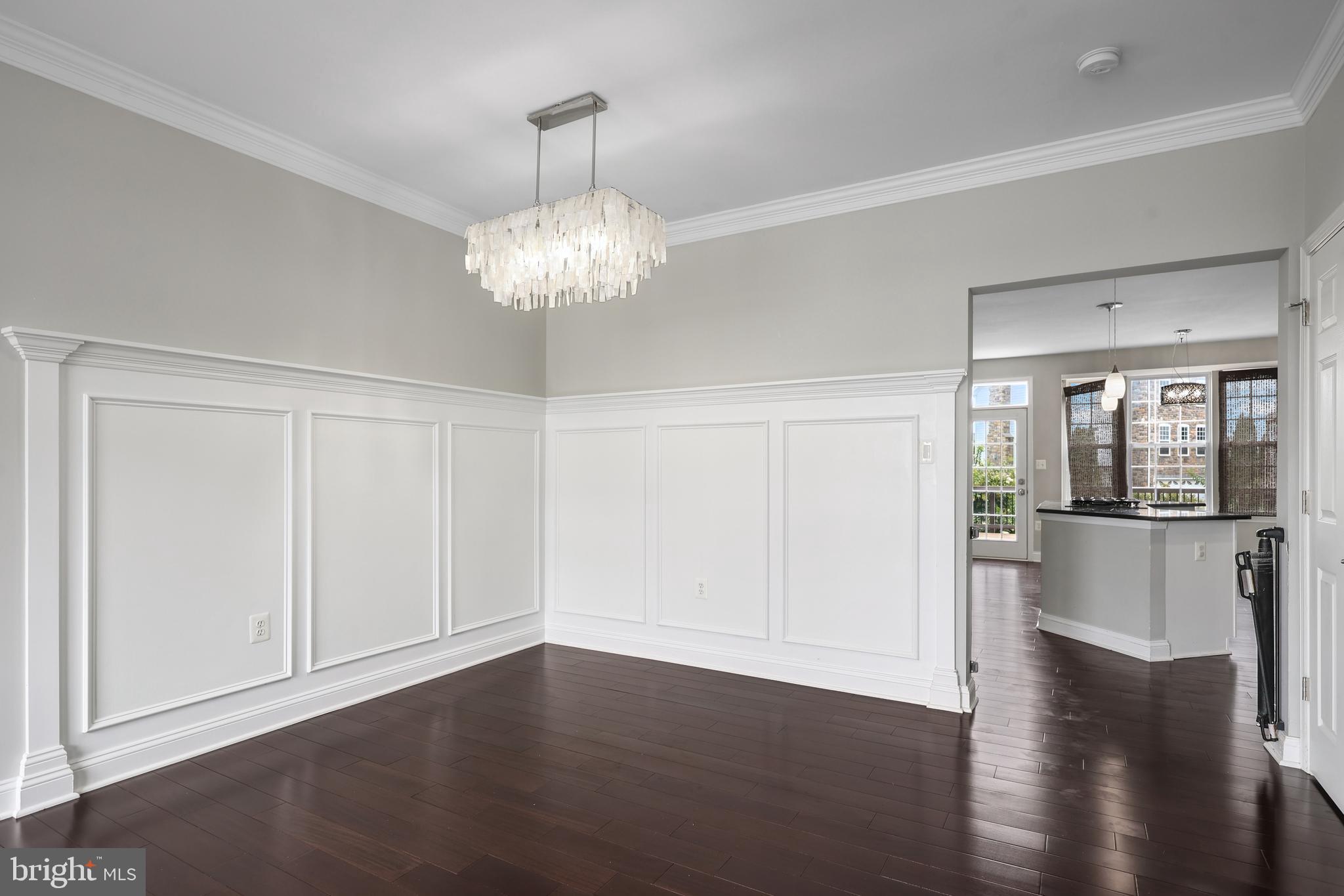 POTOMAC CROSSING - Residential