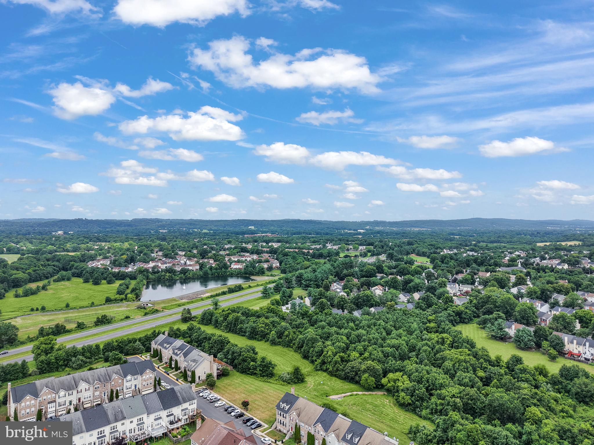 POTOMAC CROSSING - Residential