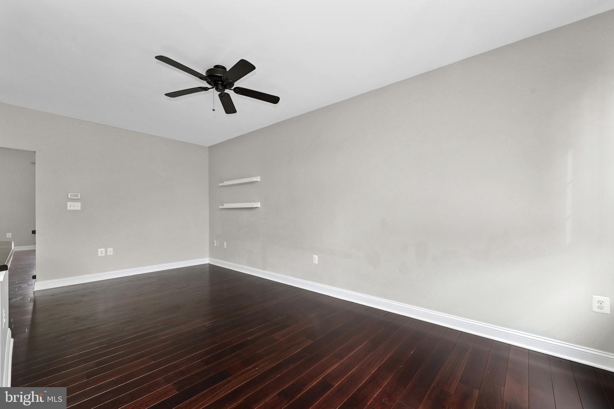 POTOMAC CROSSING - Residential