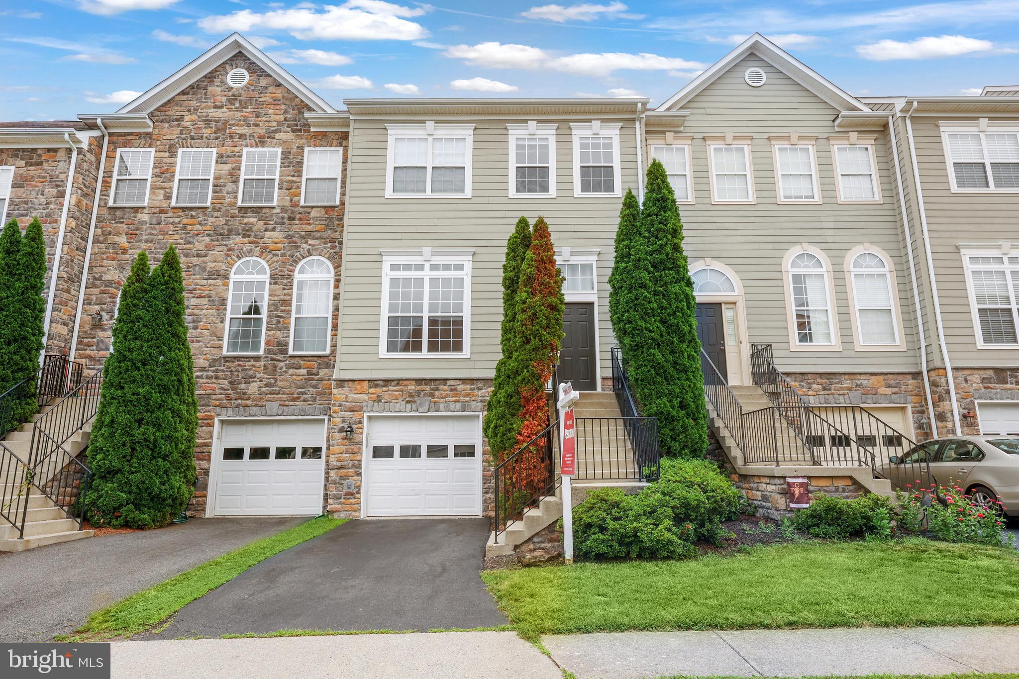 POTOMAC CROSSING - Residential