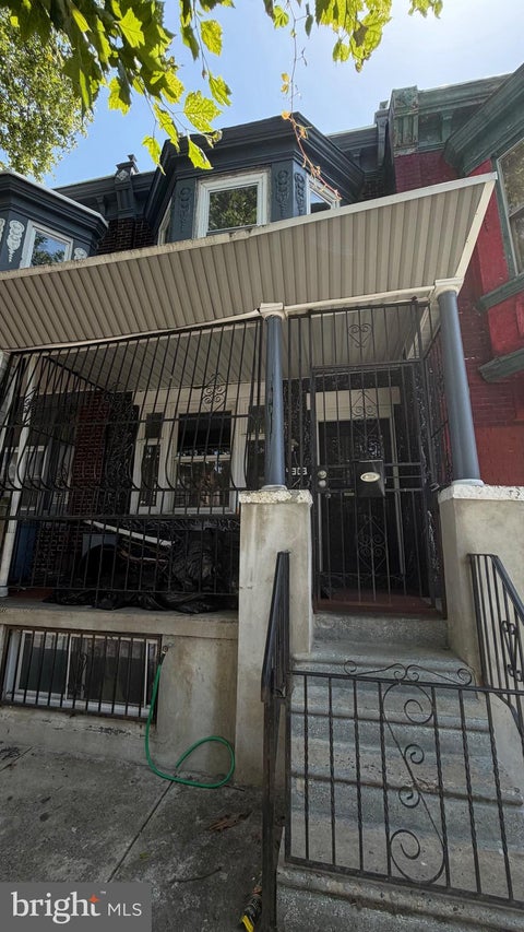Townhouse For Rent - 4303 N Franklin Street<br/> PHILADELPHIA, PA 19140
