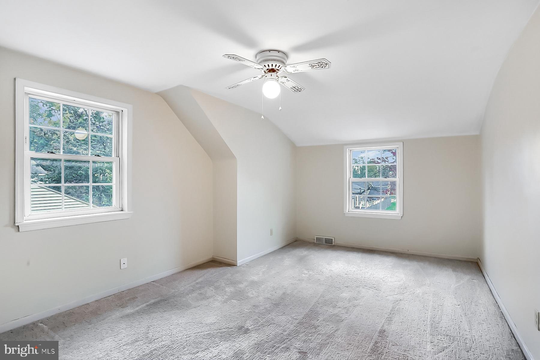 COLLEGE PARK - Residential