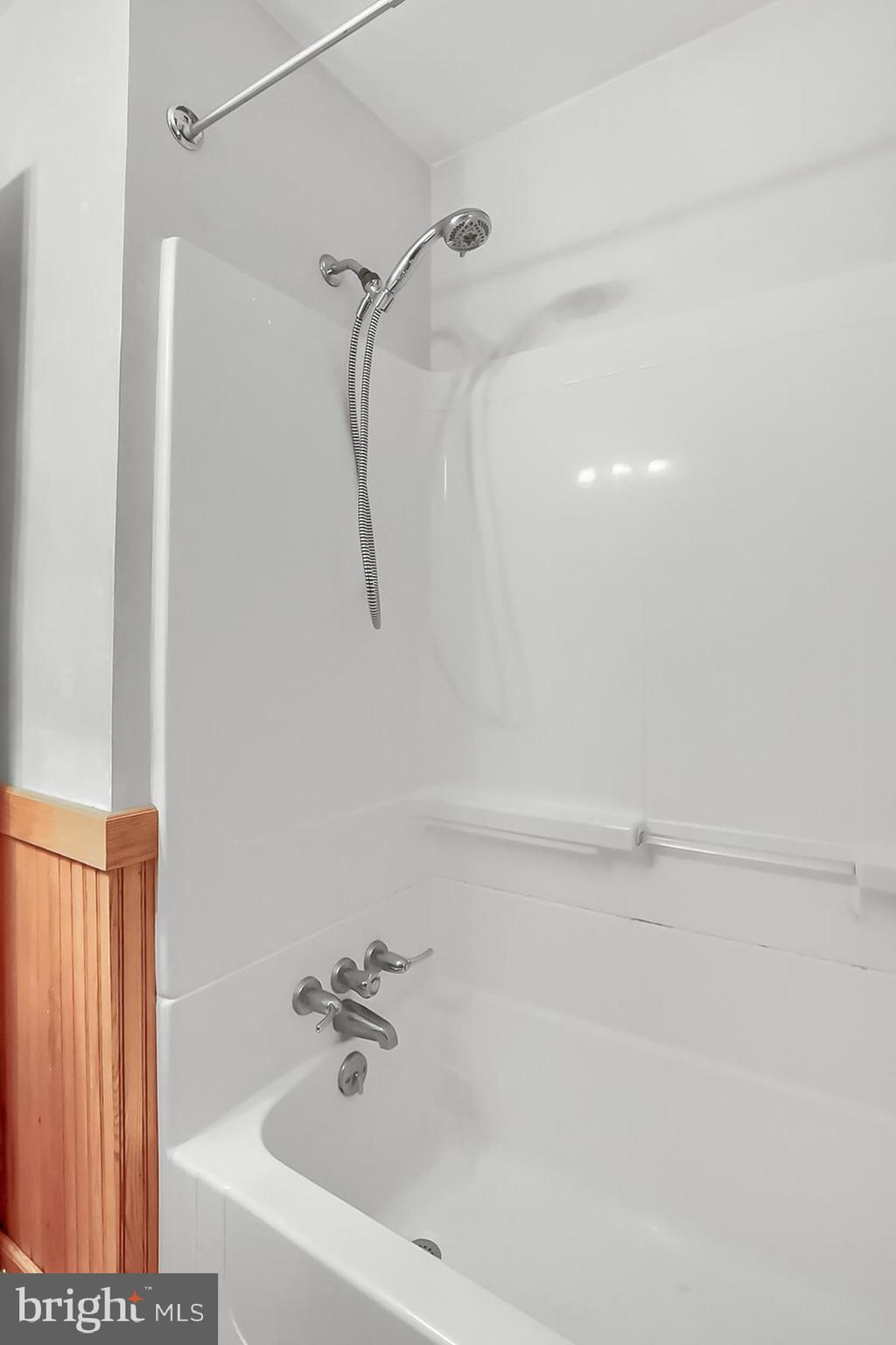 COLLEGE PARK - Residential