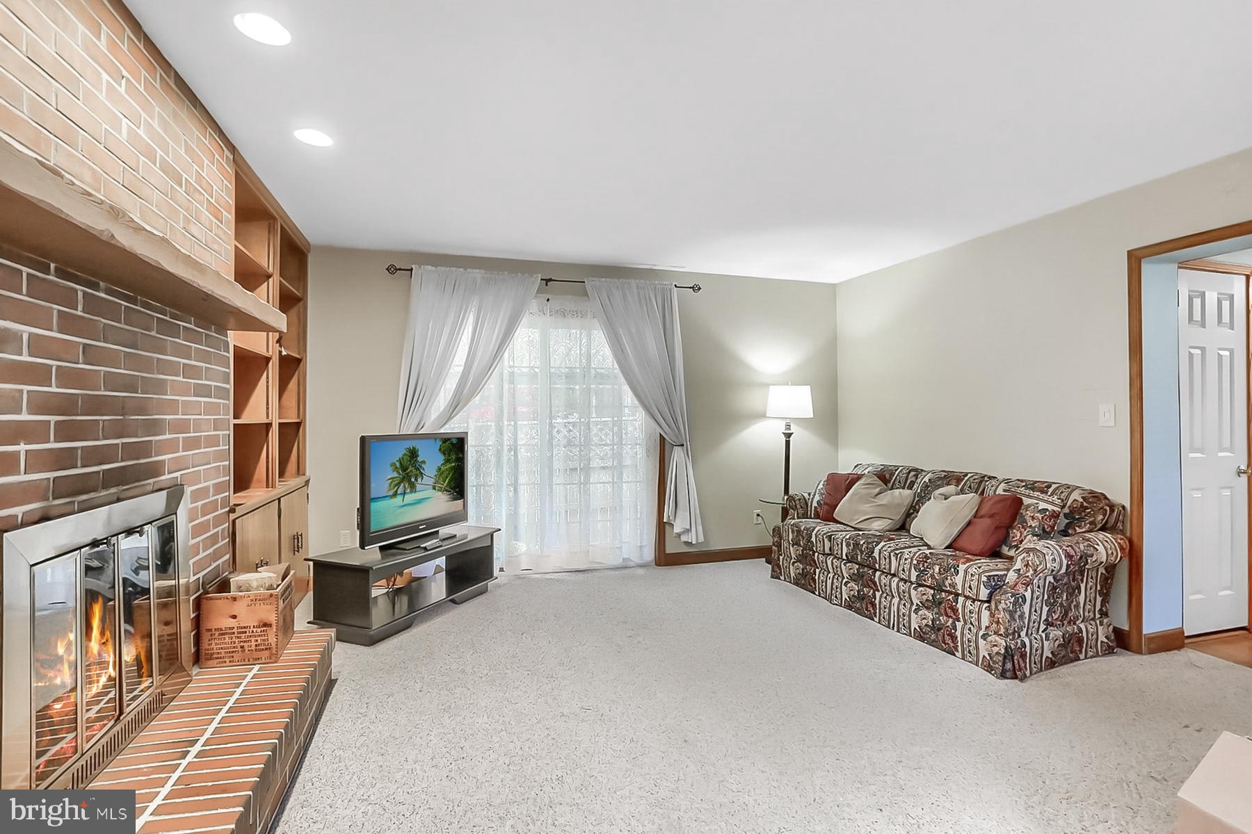 COLLEGE PARK - Residential