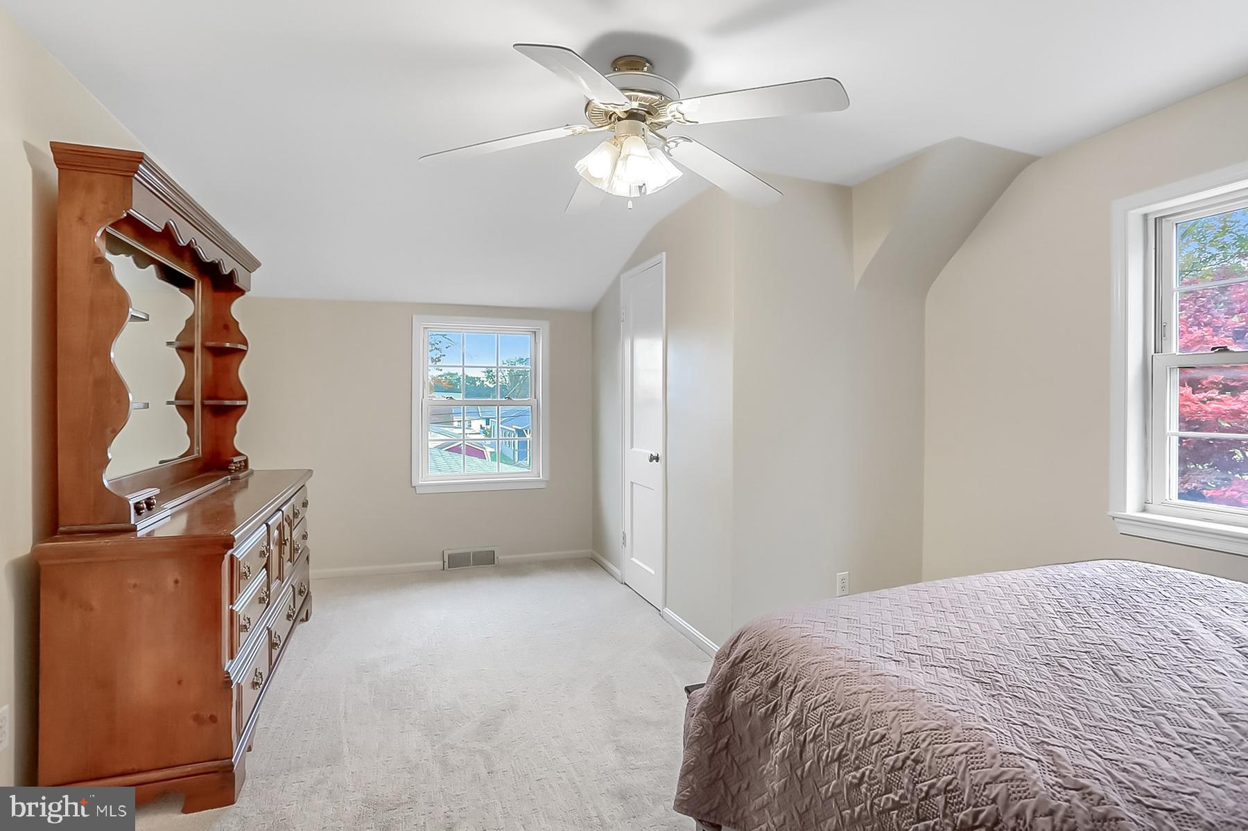 COLLEGE PARK - Residential