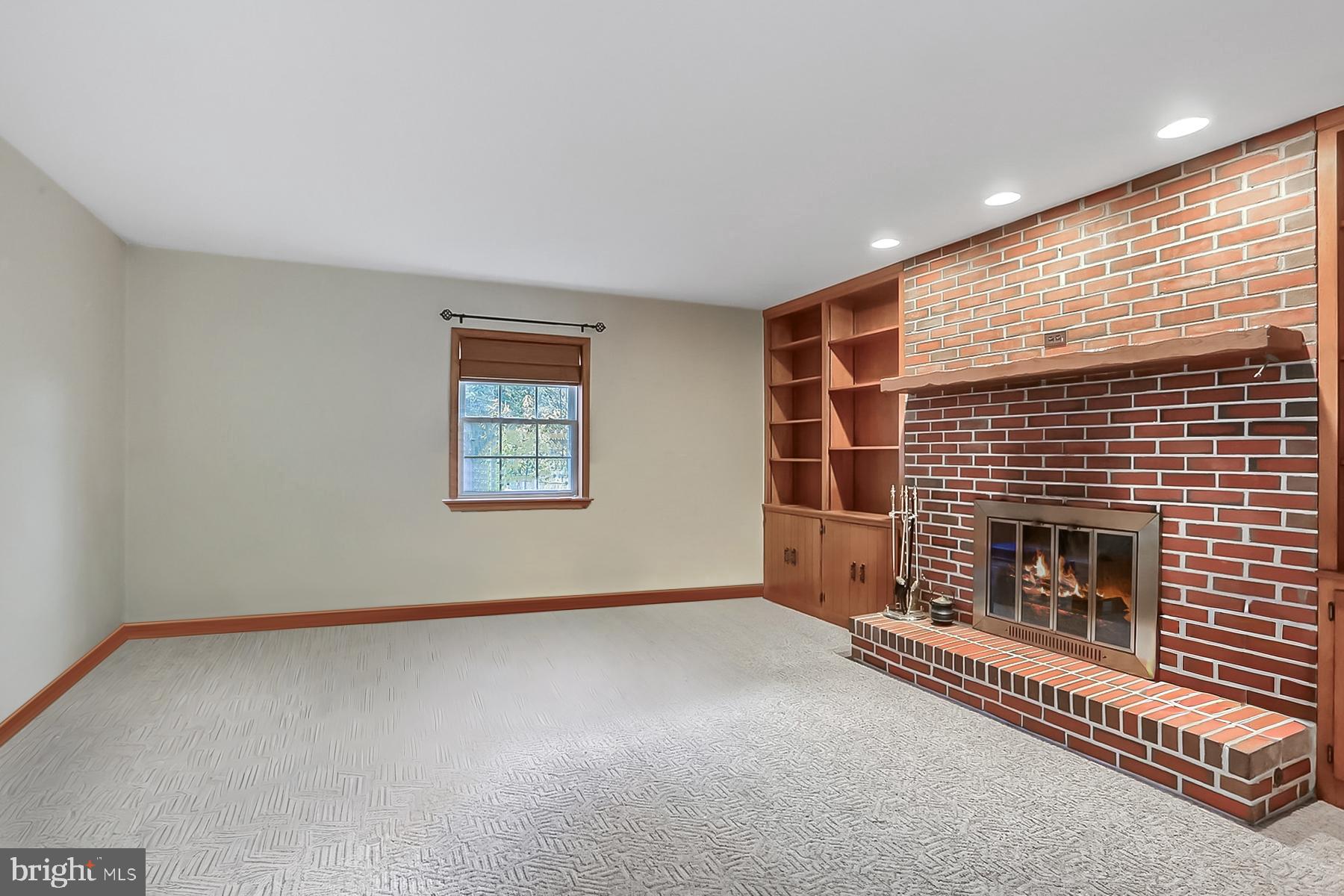 COLLEGE PARK - Residential