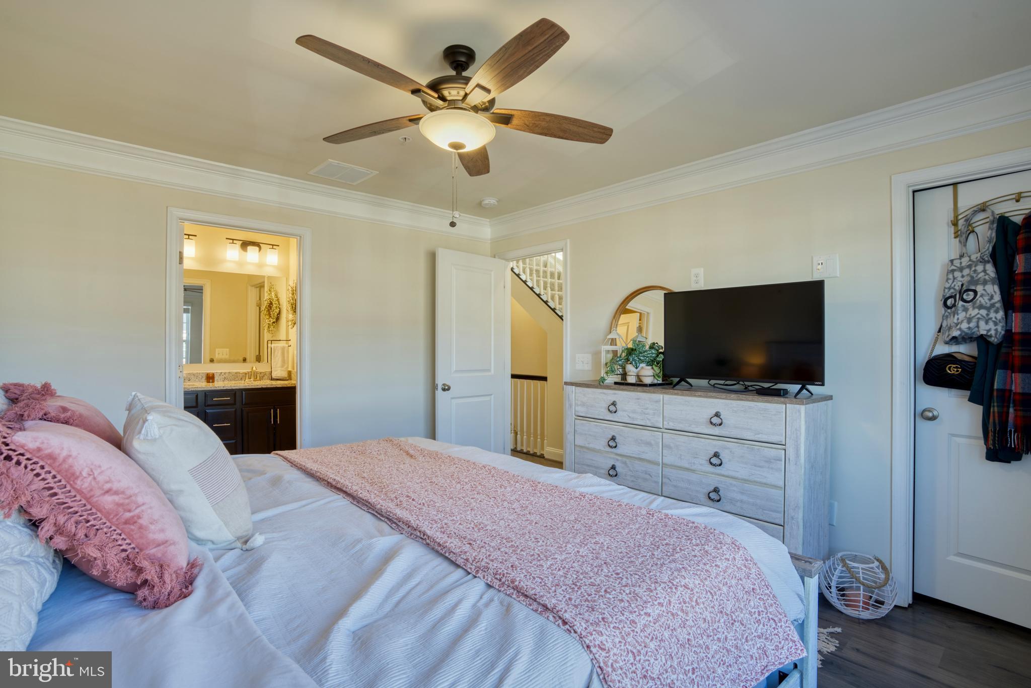 WESTVIEW SOUTH - Residential