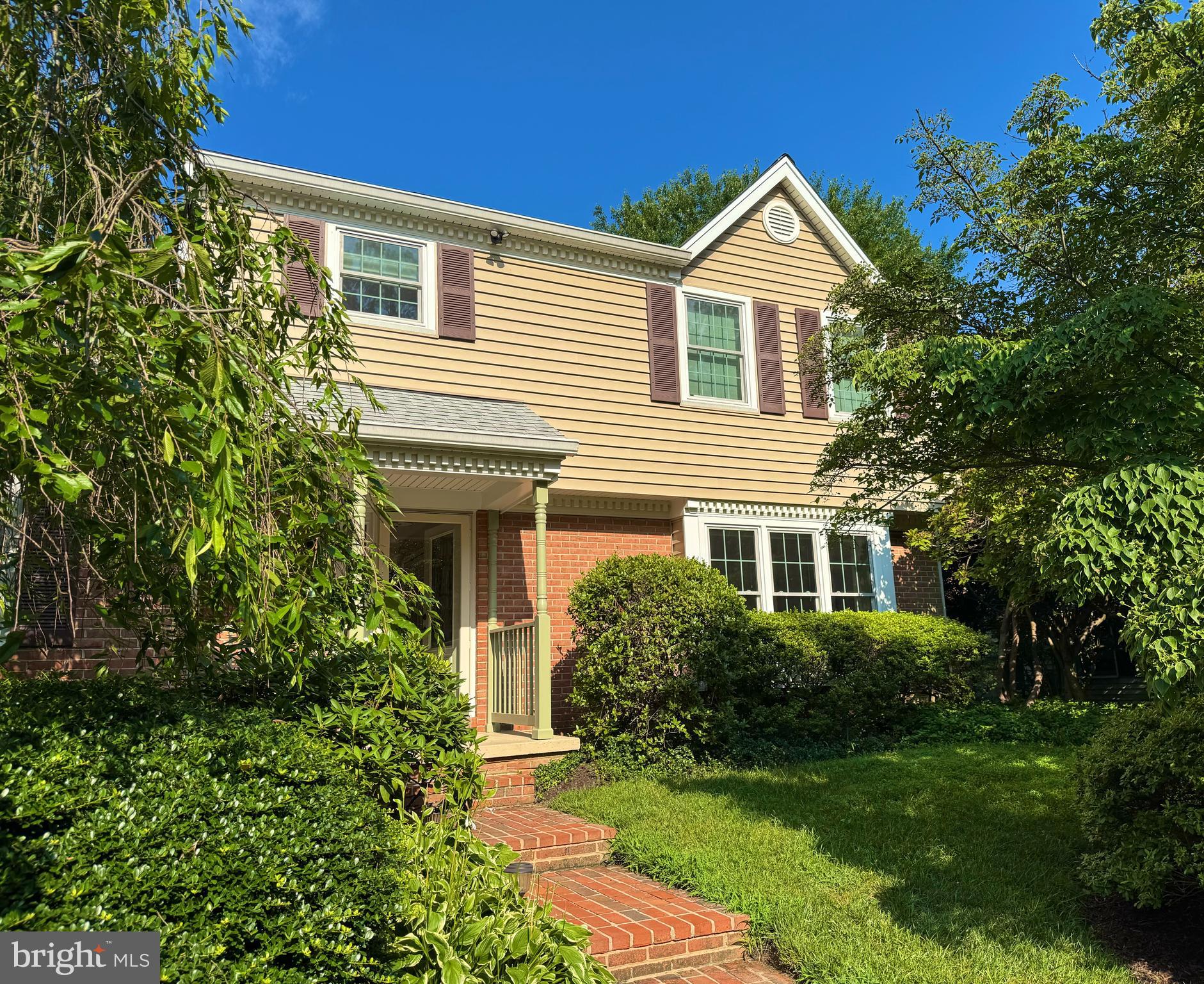 3696 MEADOWVALE ROAD W