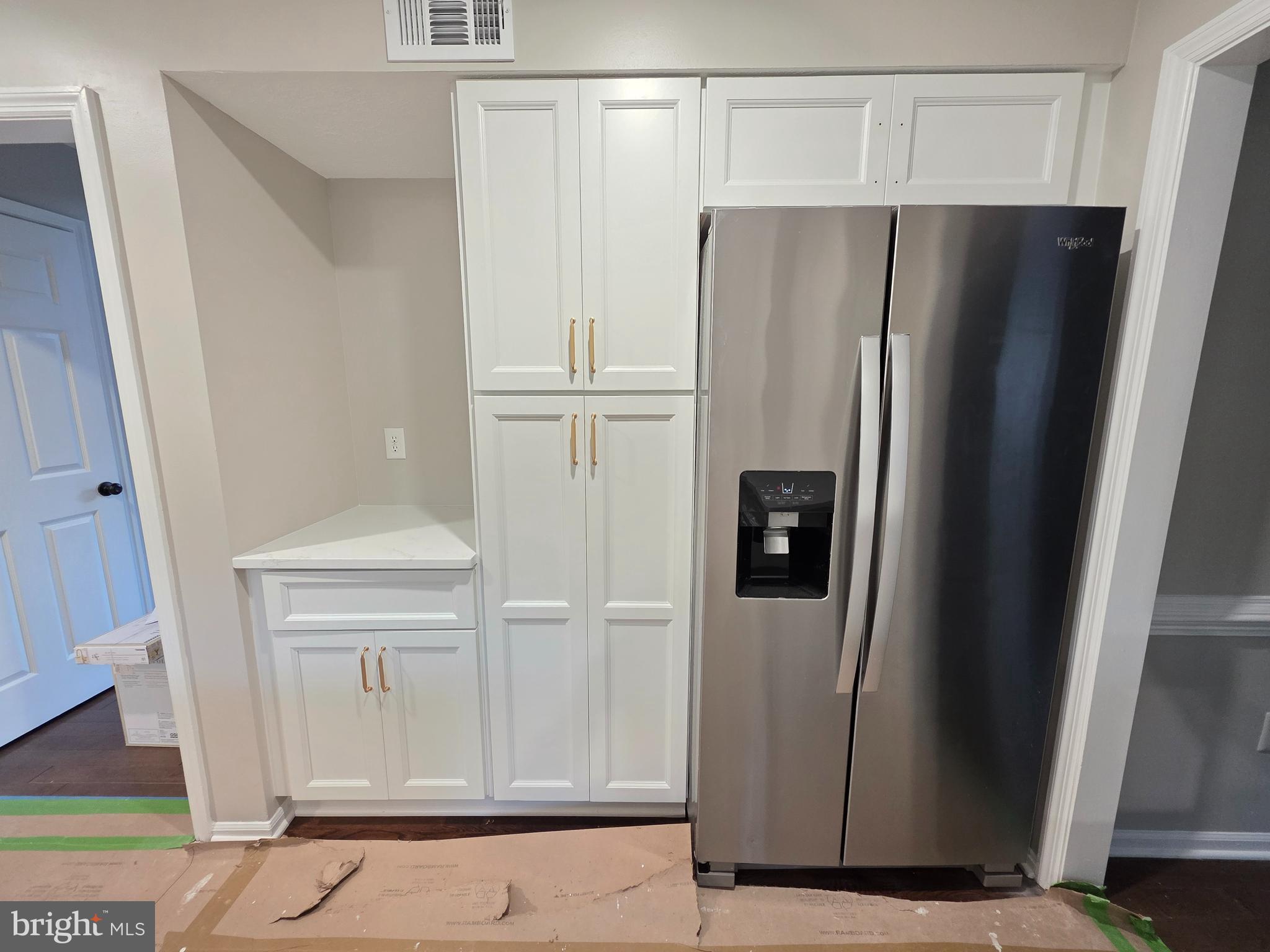 CROFTON WOODS - Residential Lease