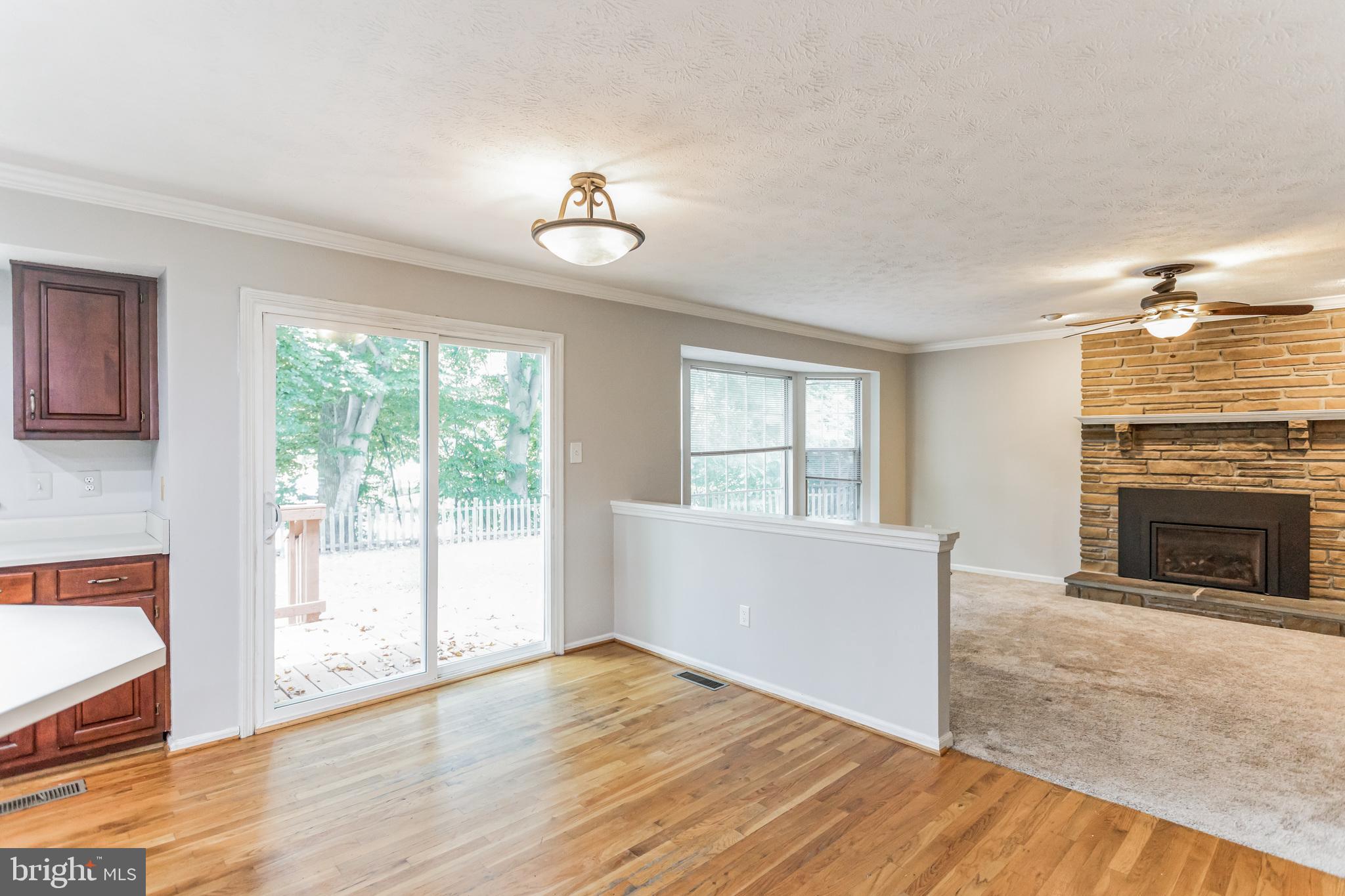 CROFTON WOODS - Residential Lease