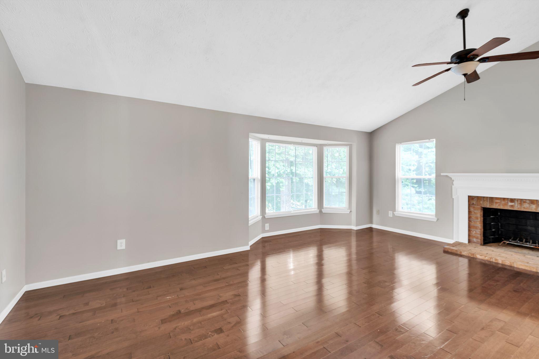 CROFTON WOODS - Residential Lease